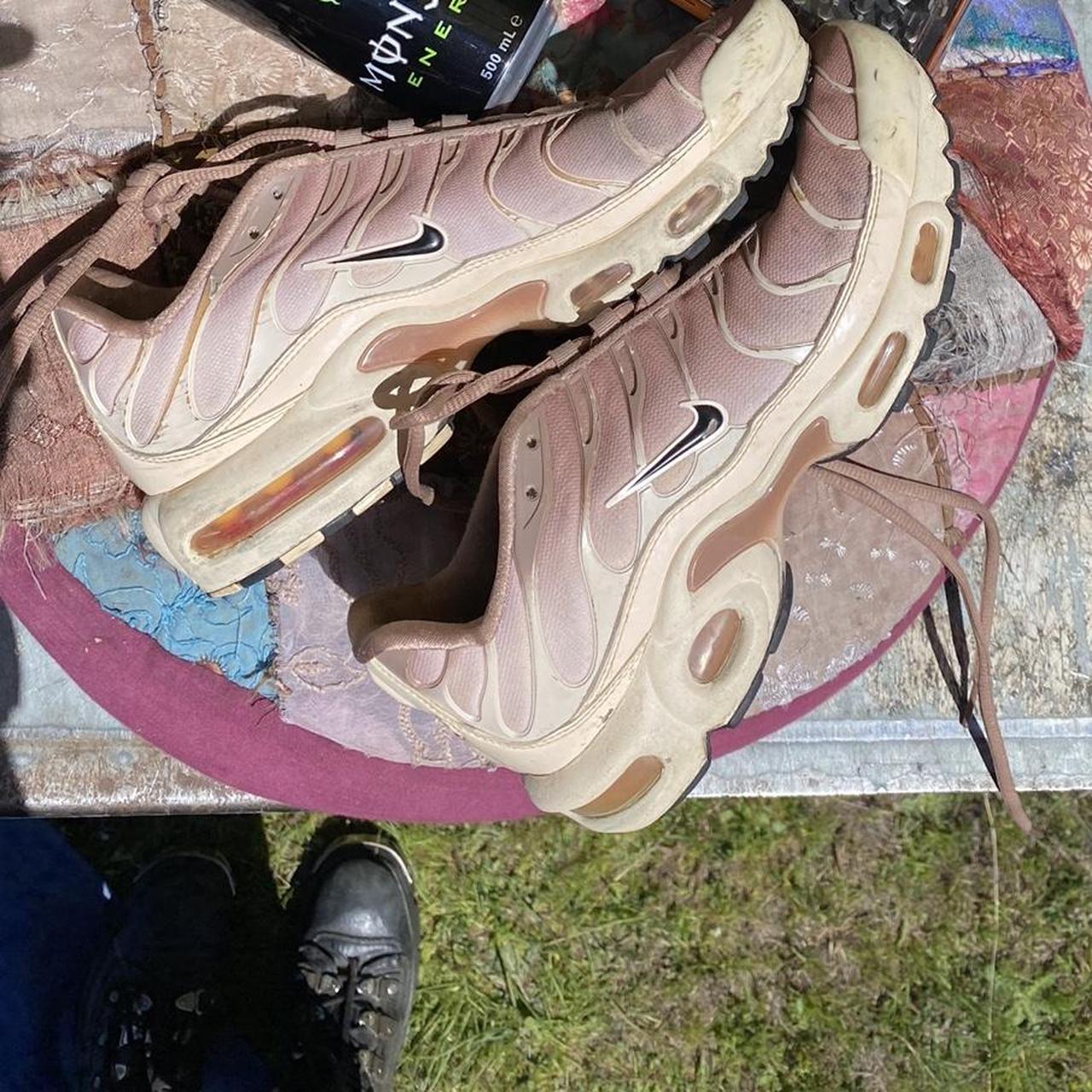 gzuz nike tn