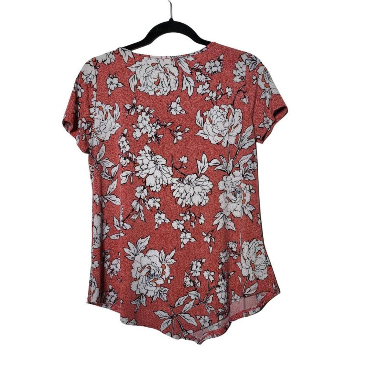 Amana Women's Red Floral Short Sleeve Blouse Size:... - Depop