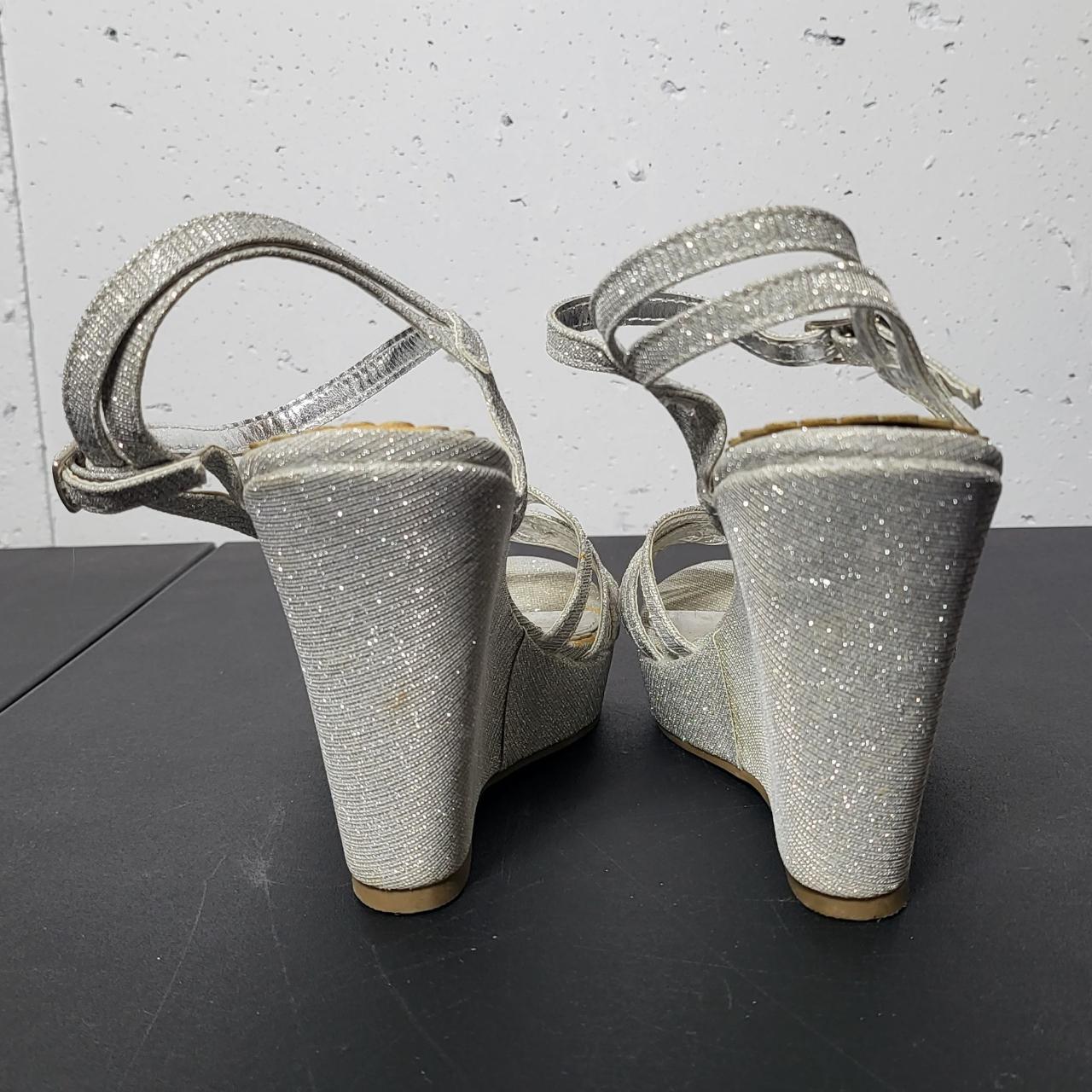 capricorn wedge sandal