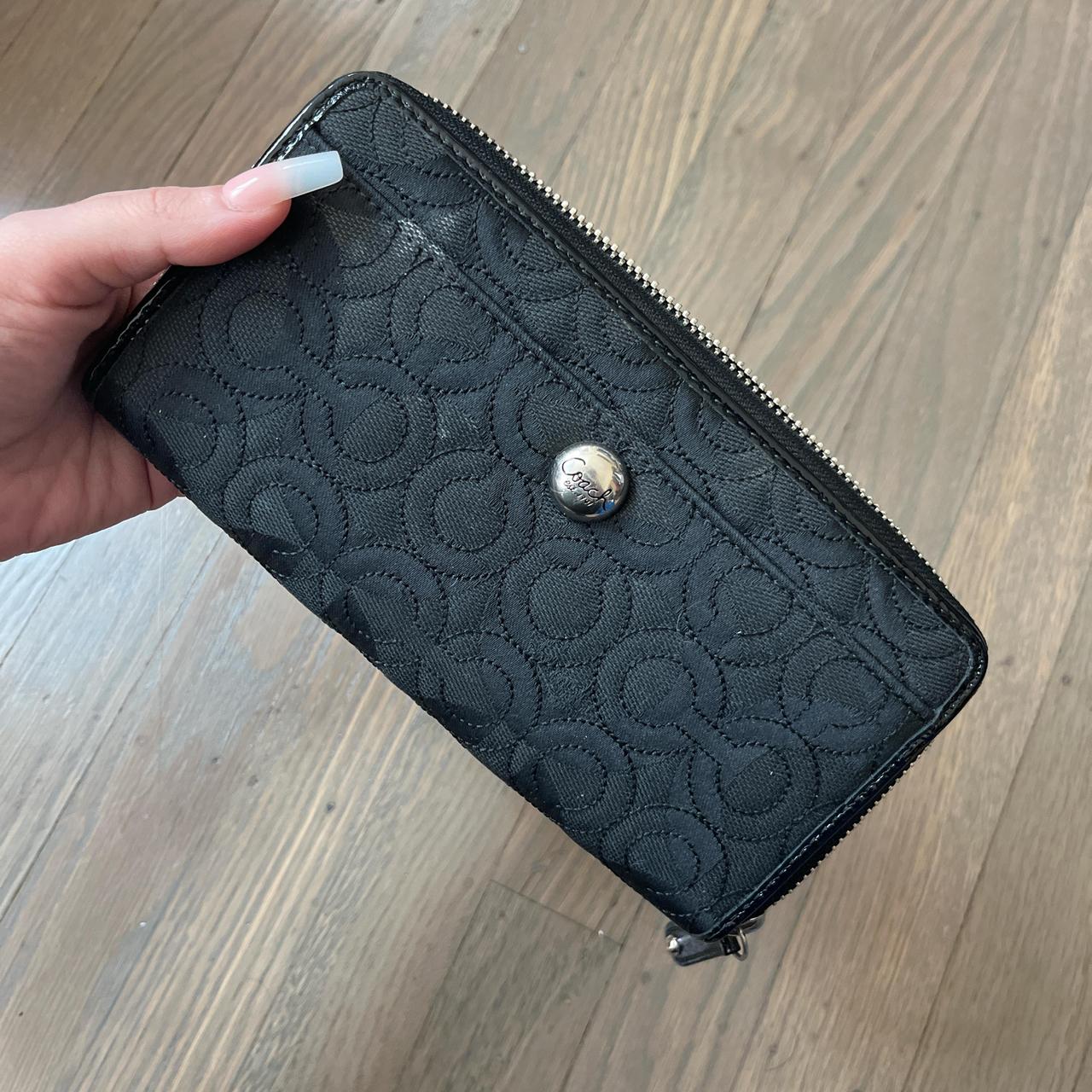 item listed by s0ftsworld