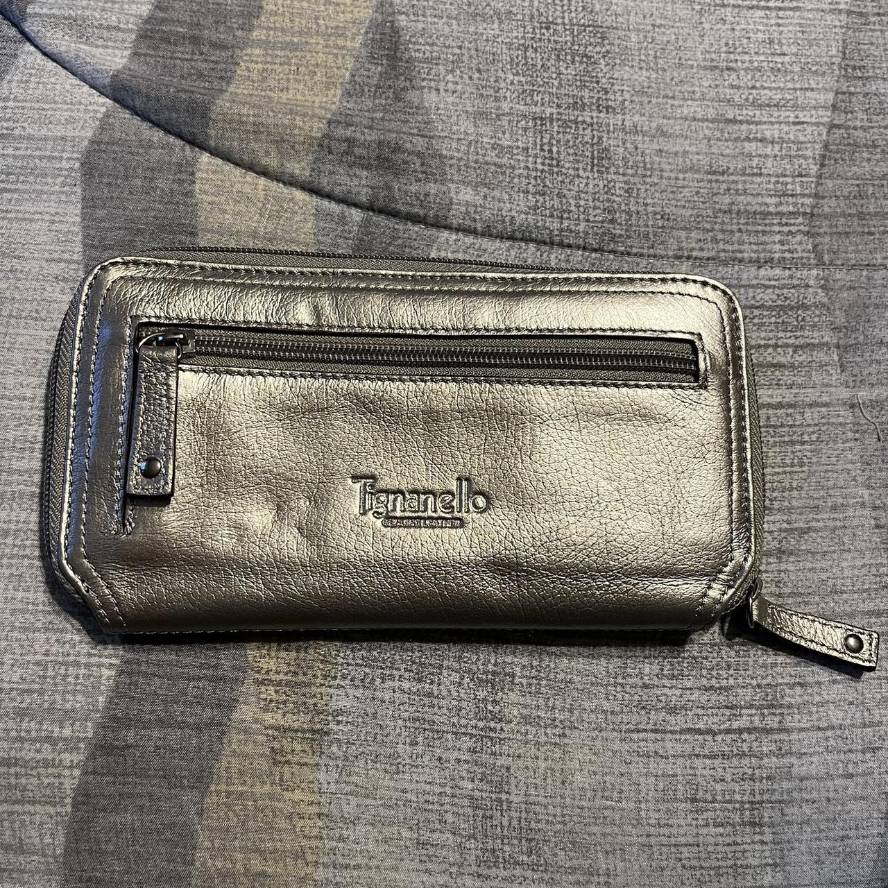 Tignanello deals wallet purse