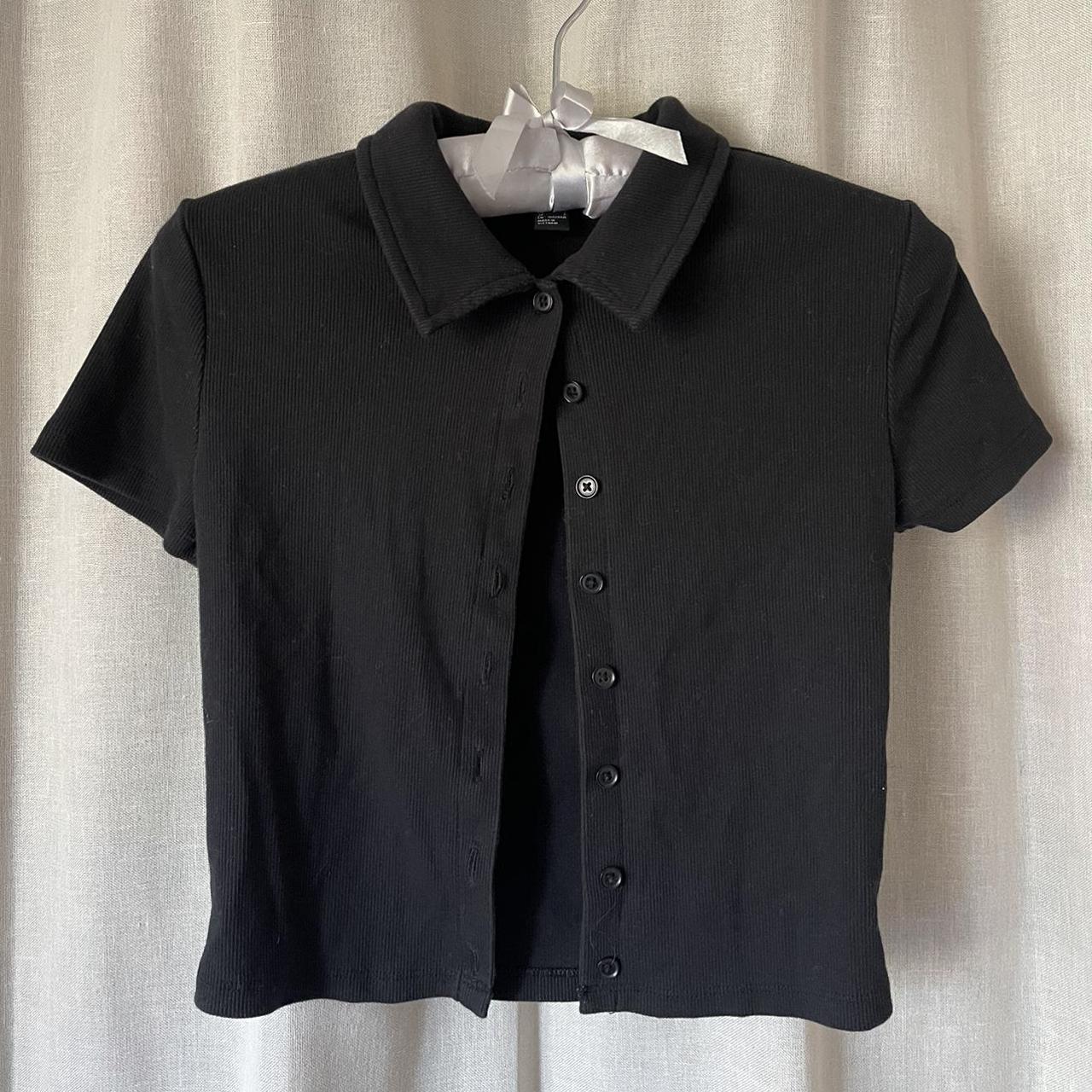 forever 21 short sleeve button up in black! perfect... - Depop