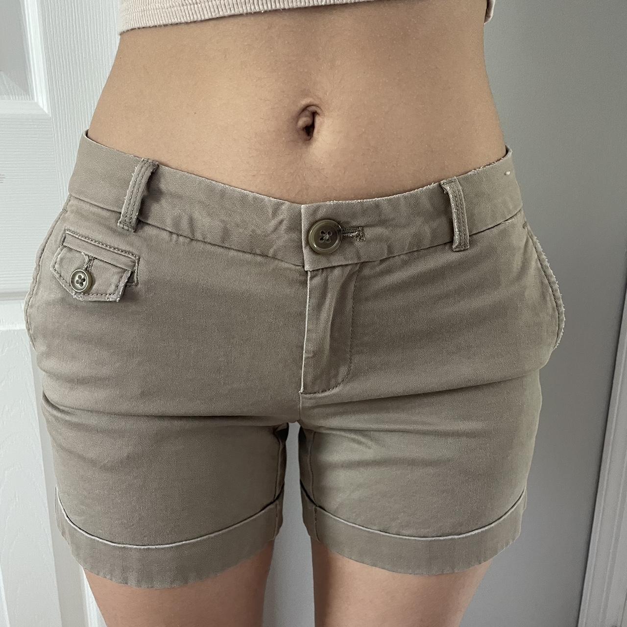 Banana Republic Women's Khaki Shorts Depop