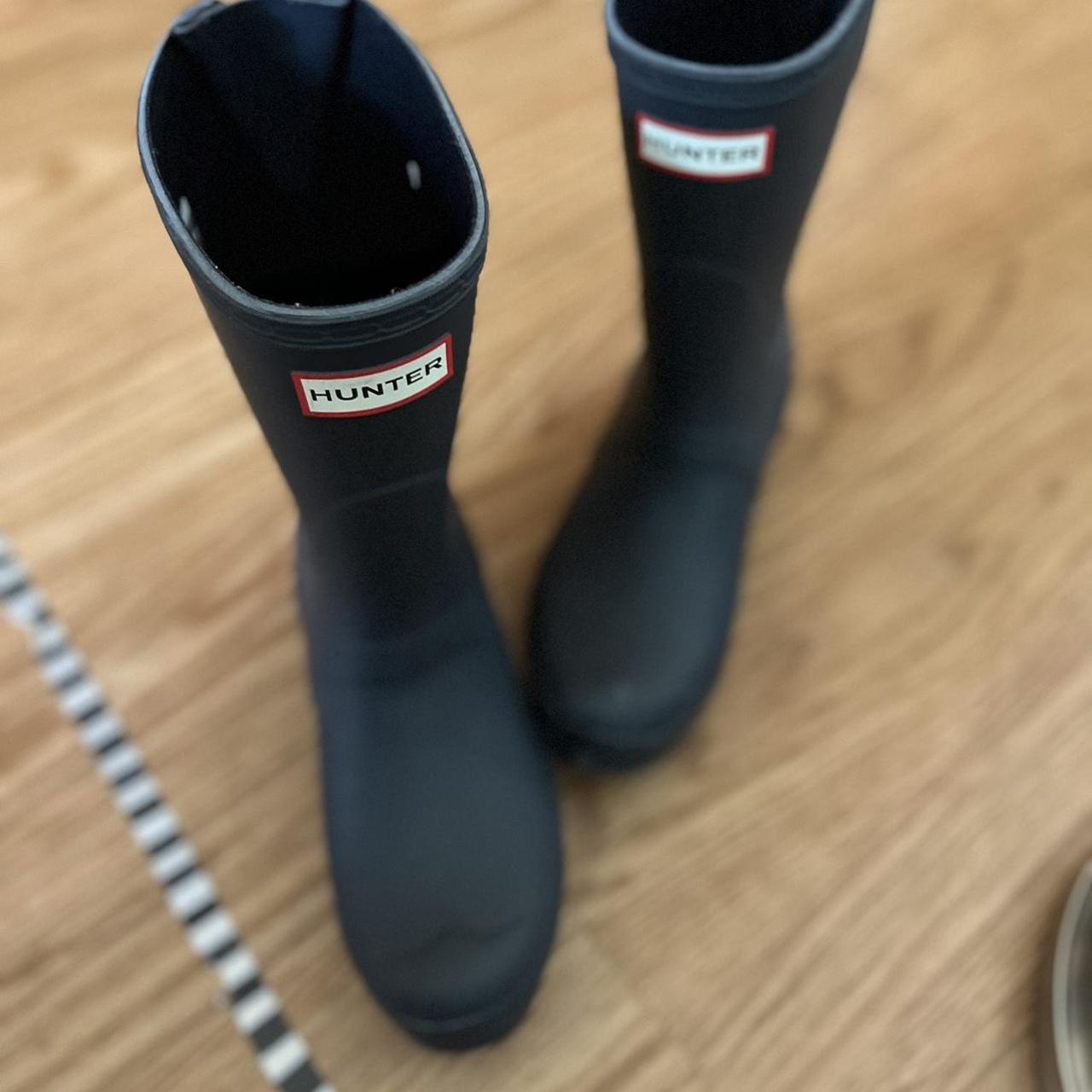 Hunter Women's Grey Boots Depop