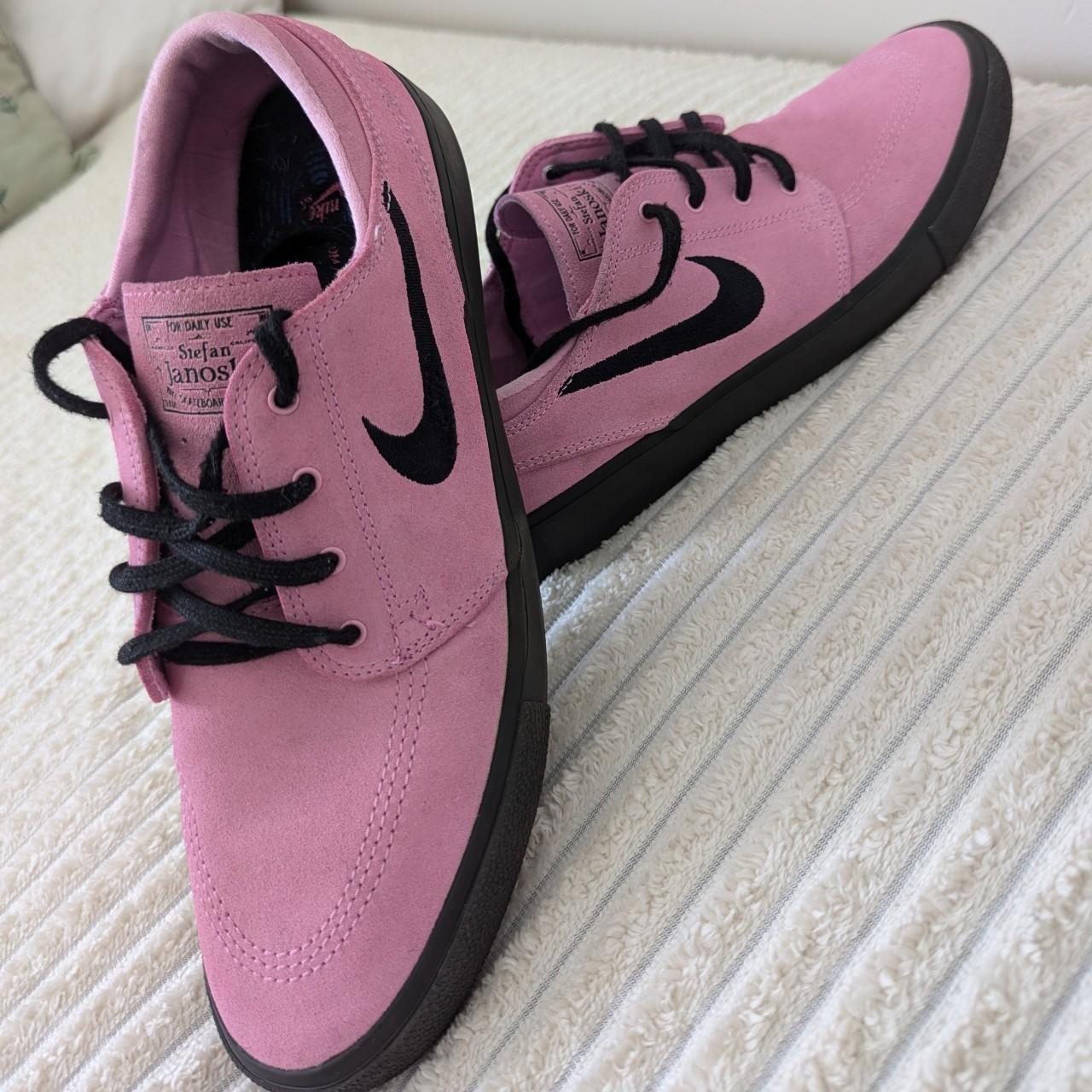 Pink nike janoski mens best sale