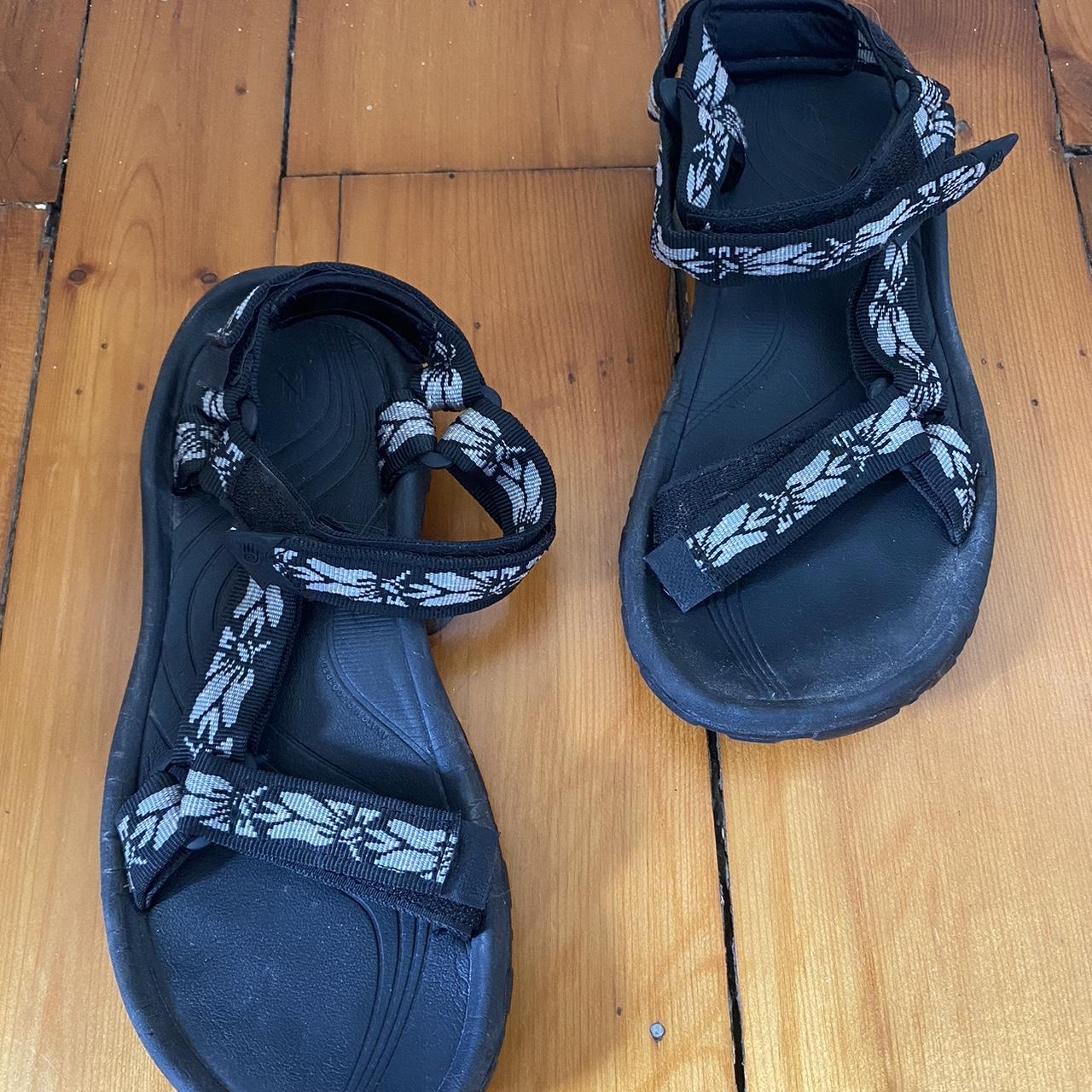 teva womens sandals black