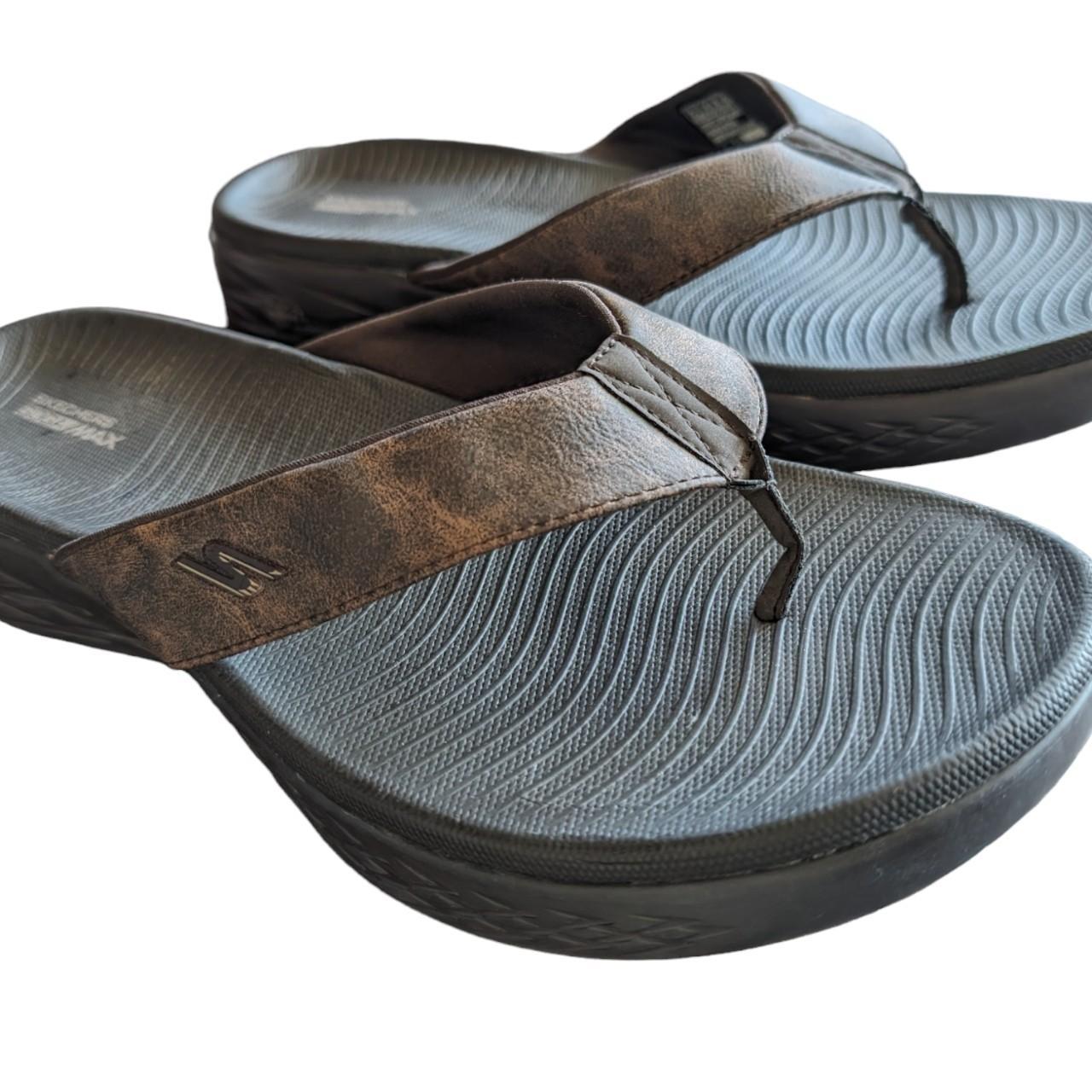 Skechers max flip flops online