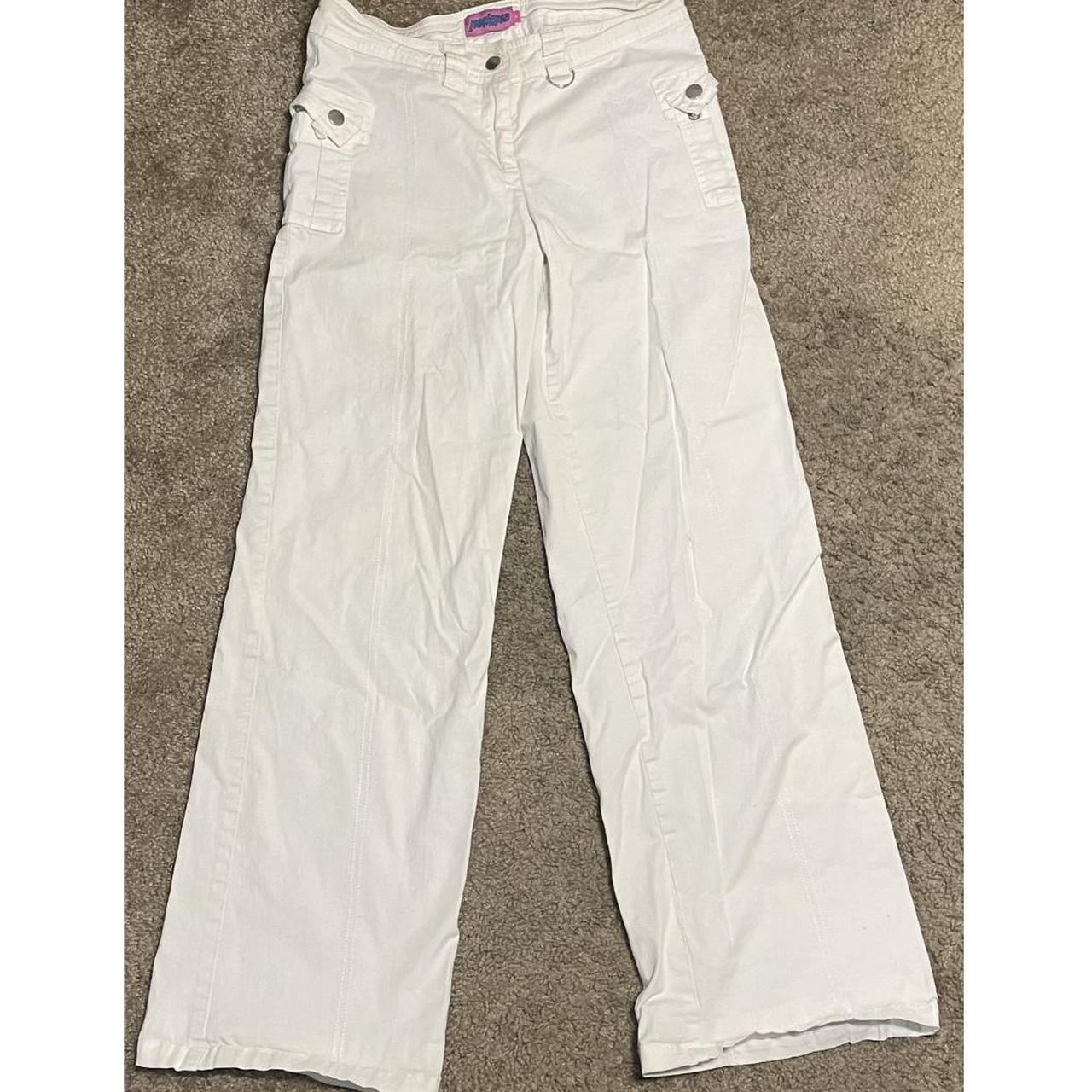 item listed by ellabandzz_