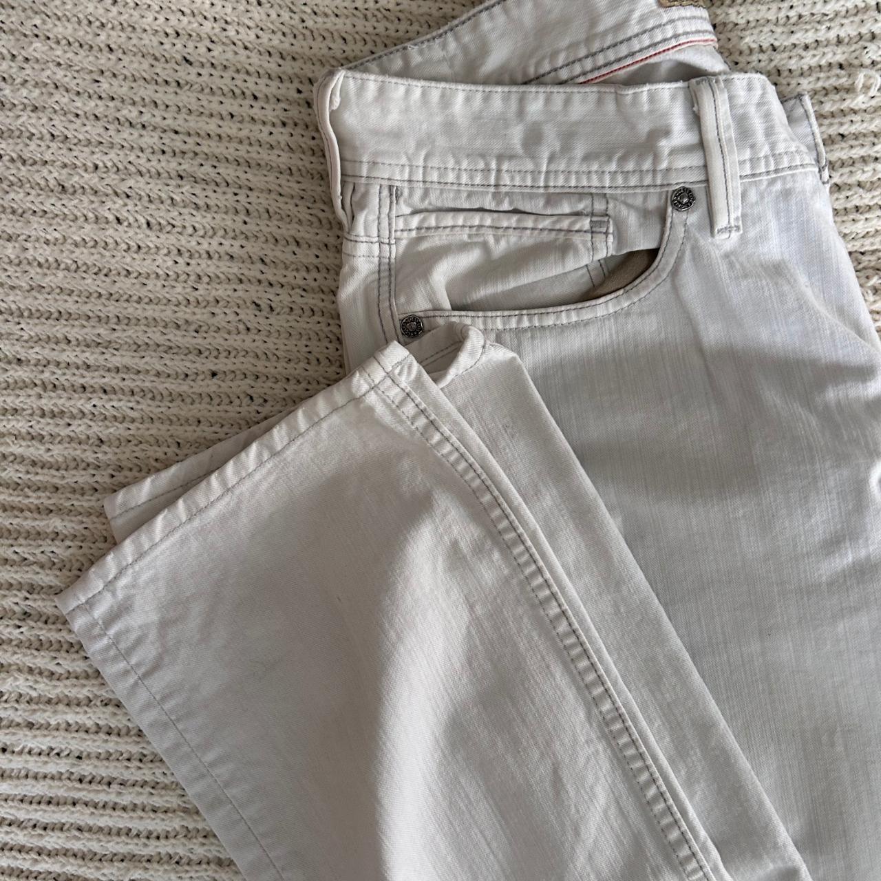 y2k white Baggy Jeans! These are from Guess and is a... - Depop