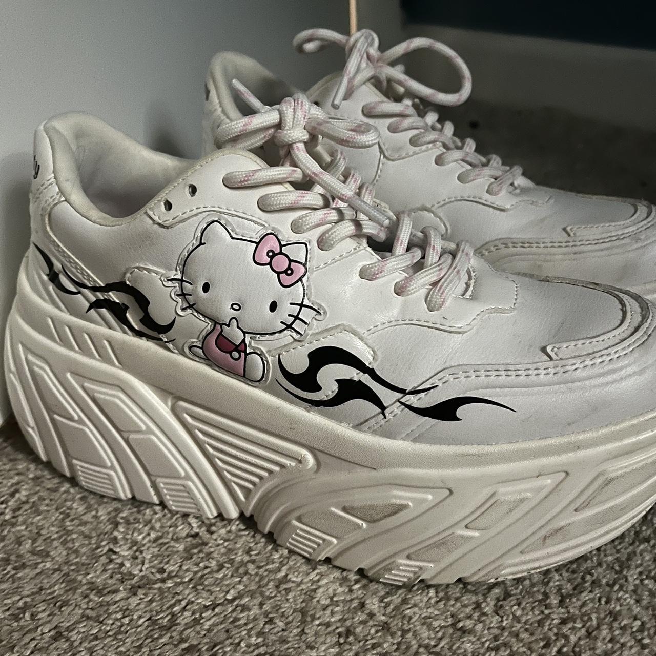 bershka hello kitty platforms