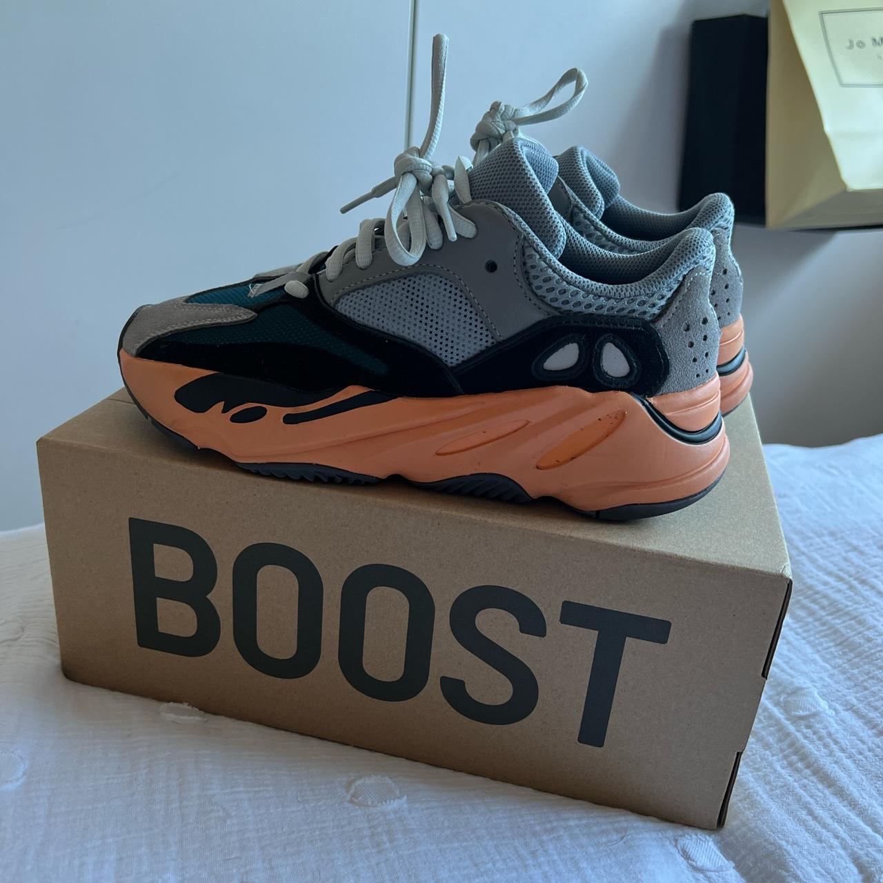 yeezy 700 size 5