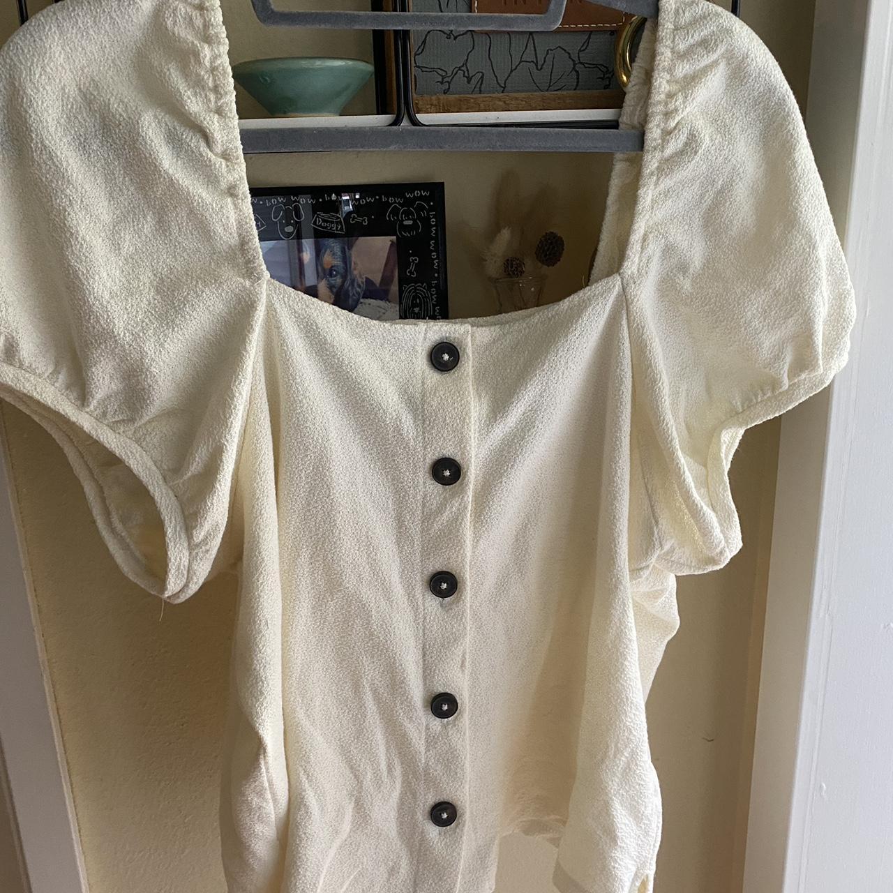 Beautiful cream Madewell top, never wore #madewell... - Depop