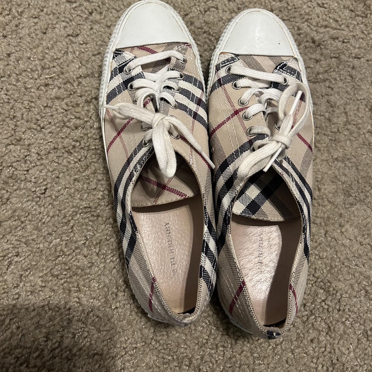 Burberry tennis shoes best sale