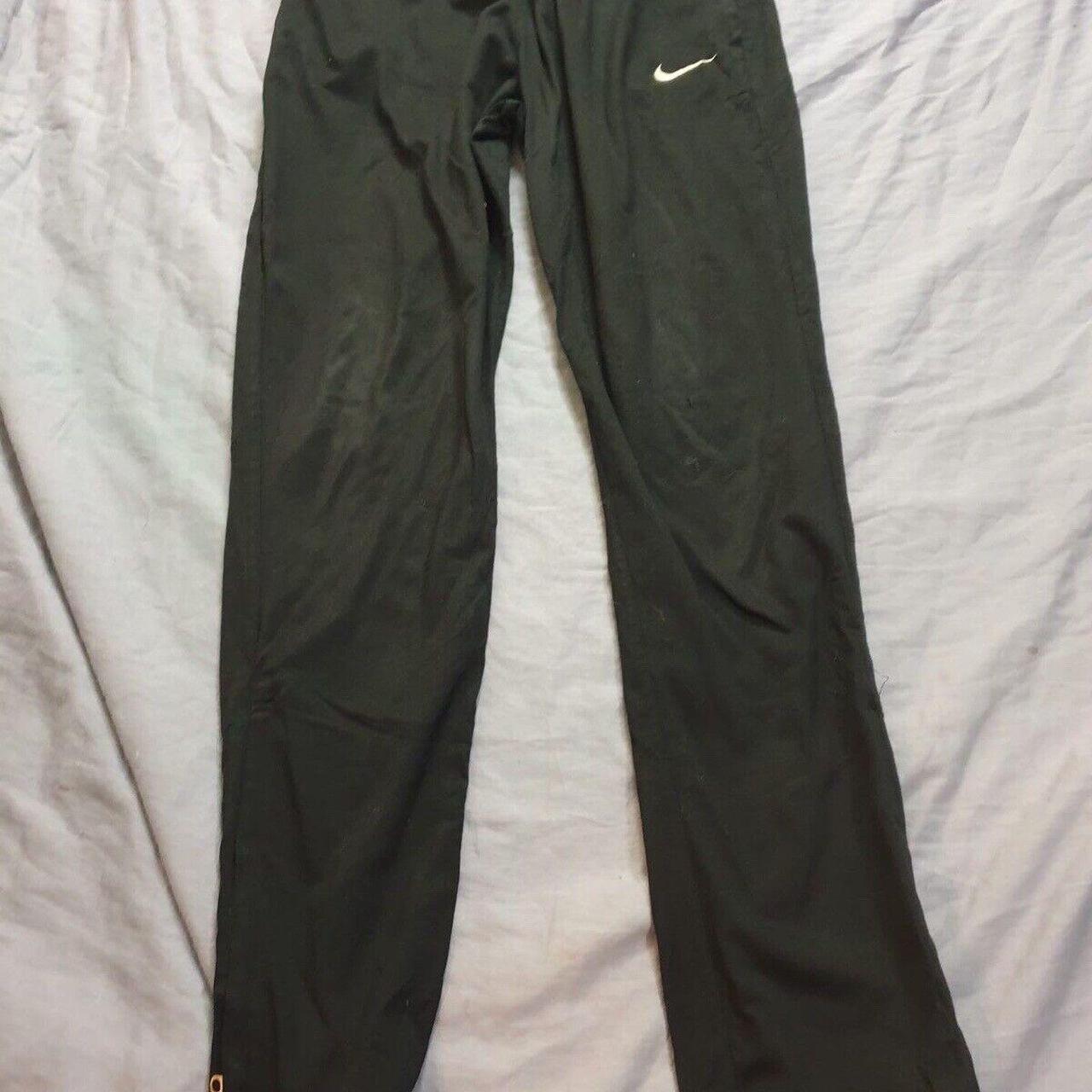 Nike leggings for women size small Excellent condition - Depop