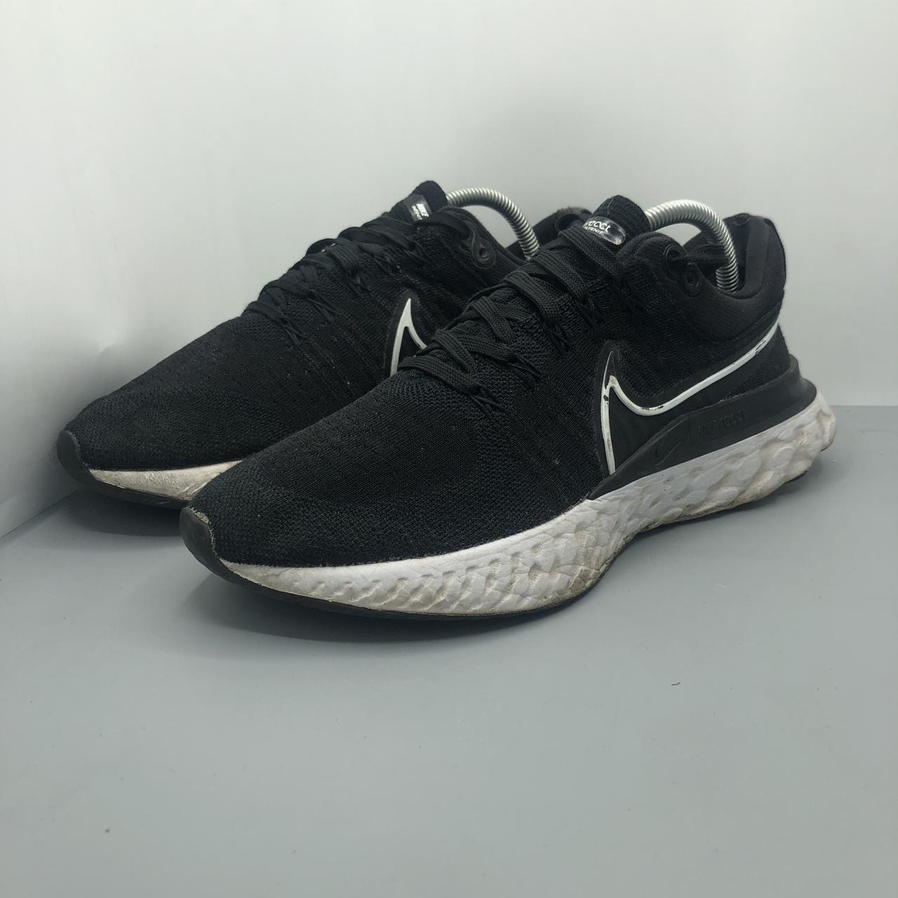 Nike Men's Black and White Trainers Depop