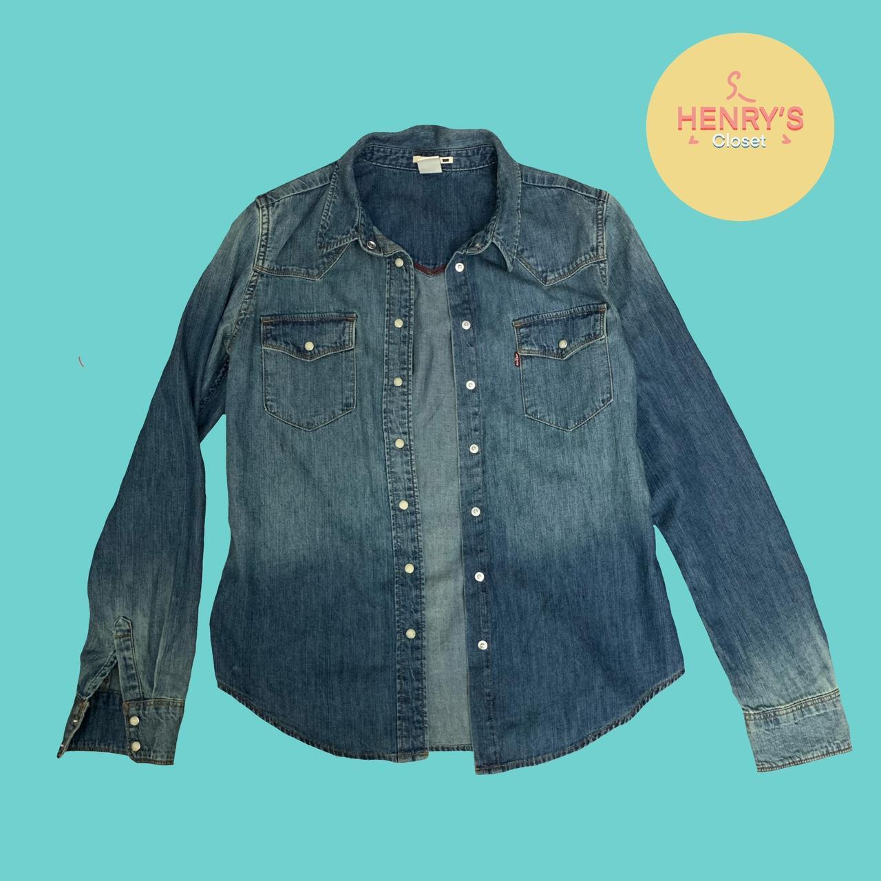 Levi’s woman’s denim collared shirt size Depop