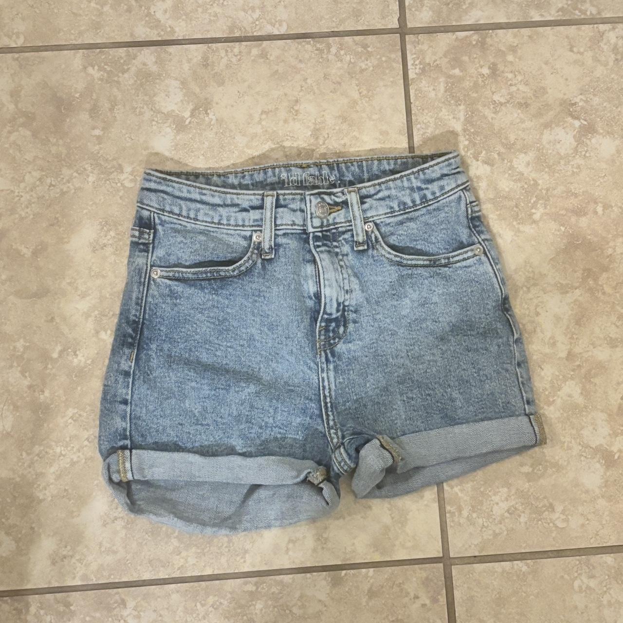 item listed by litzyalferez