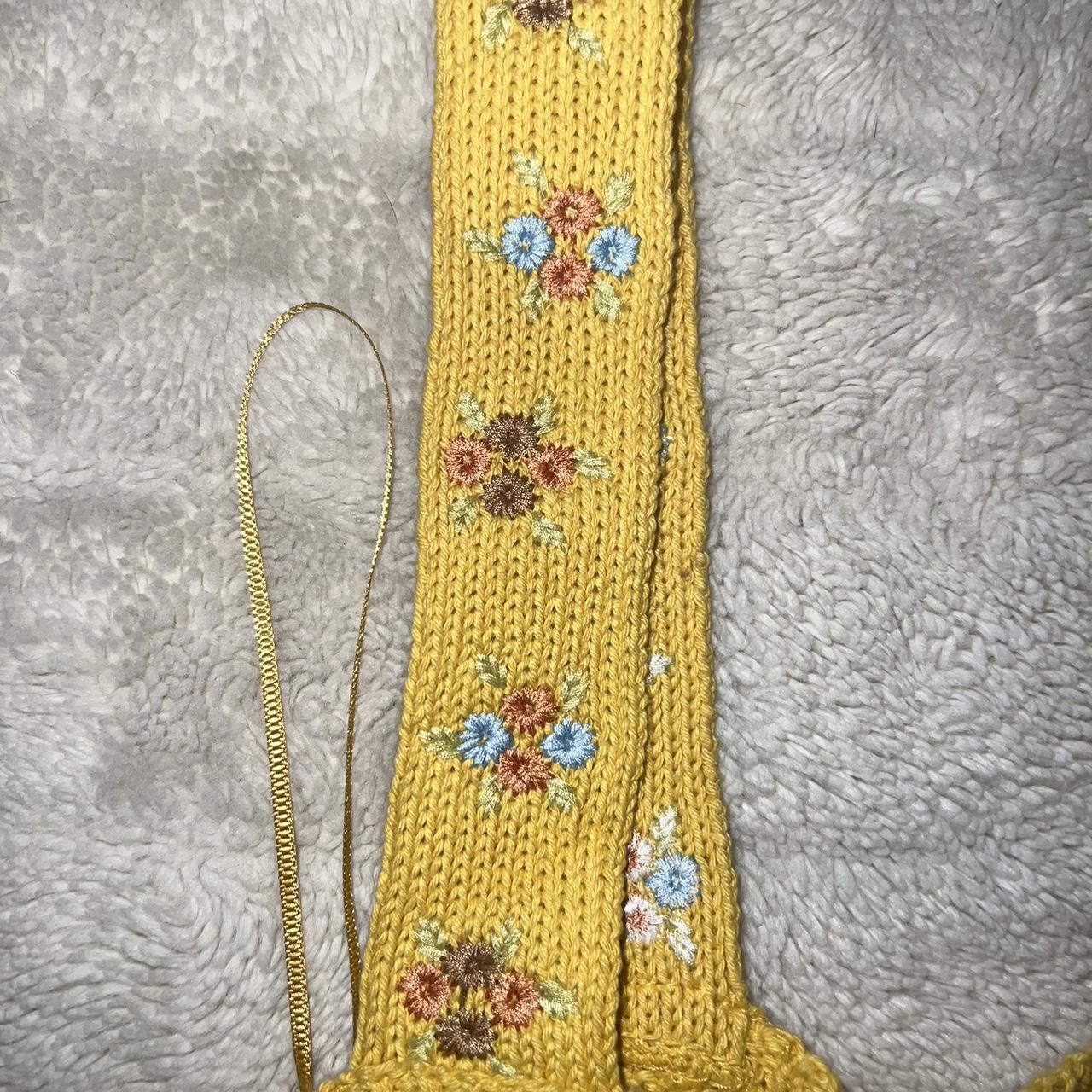 Zara Women's Yellow Crop-top | Depop