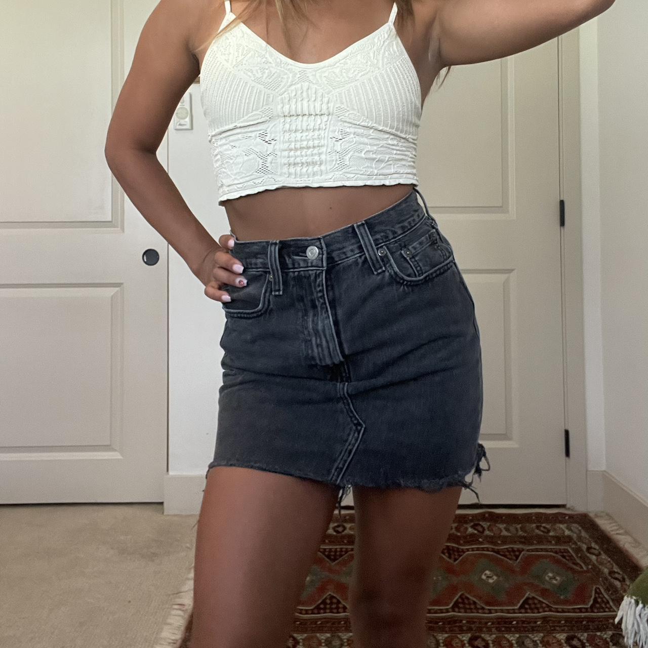 Levi’s Black denim mini skirt ✨, Super cute