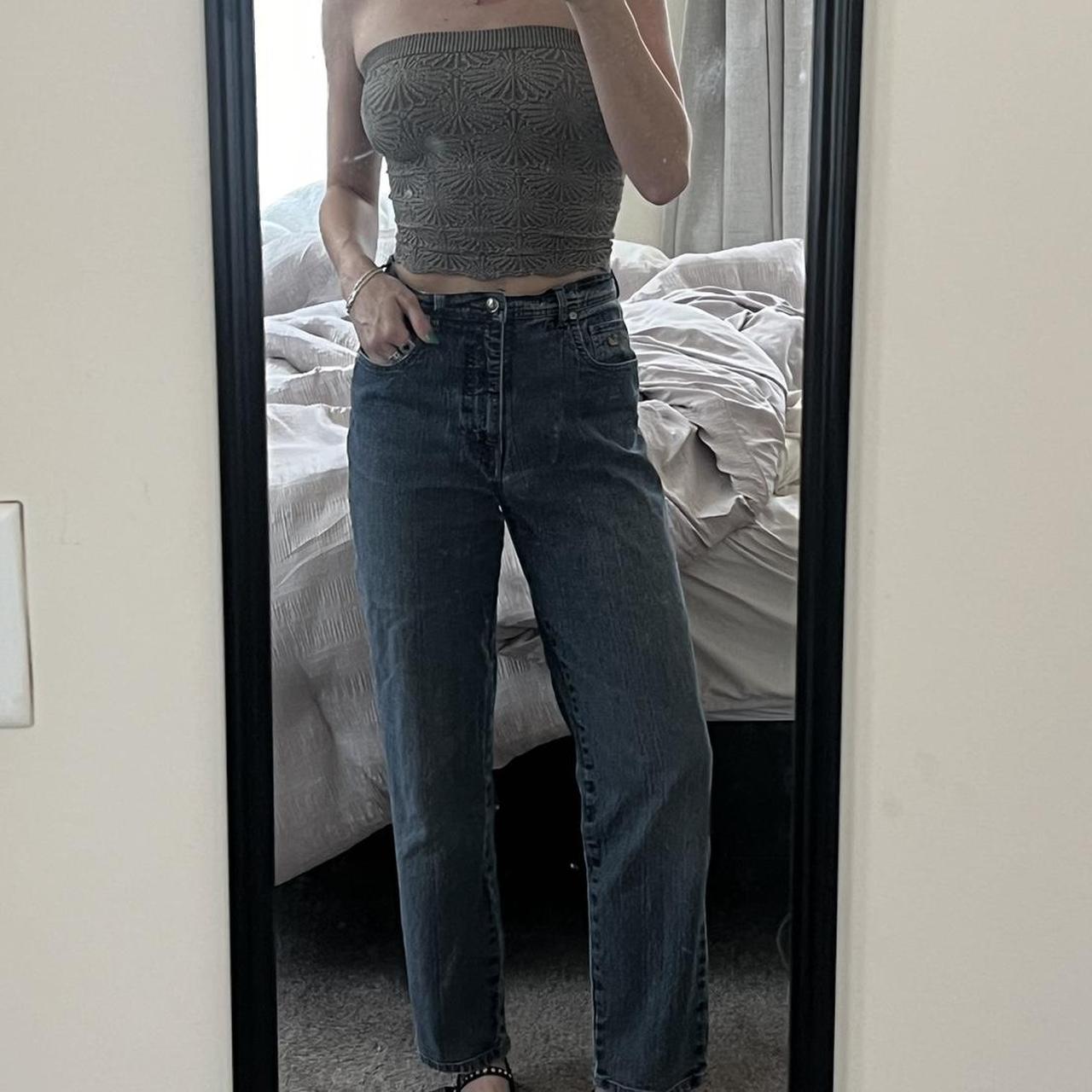 The most perfect high waisted jeans. Gloria - Depop