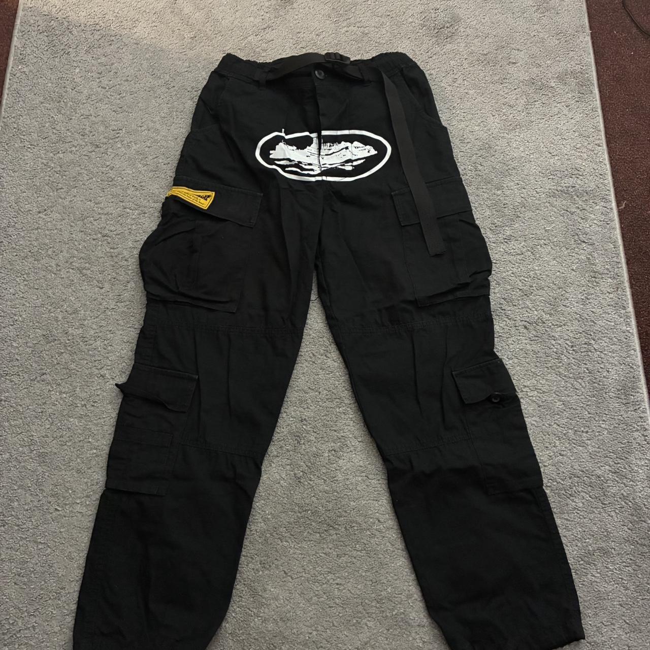 CORTEIZ GUERILLAZ CARGO PANT BLACK/PINK Size: | Depop