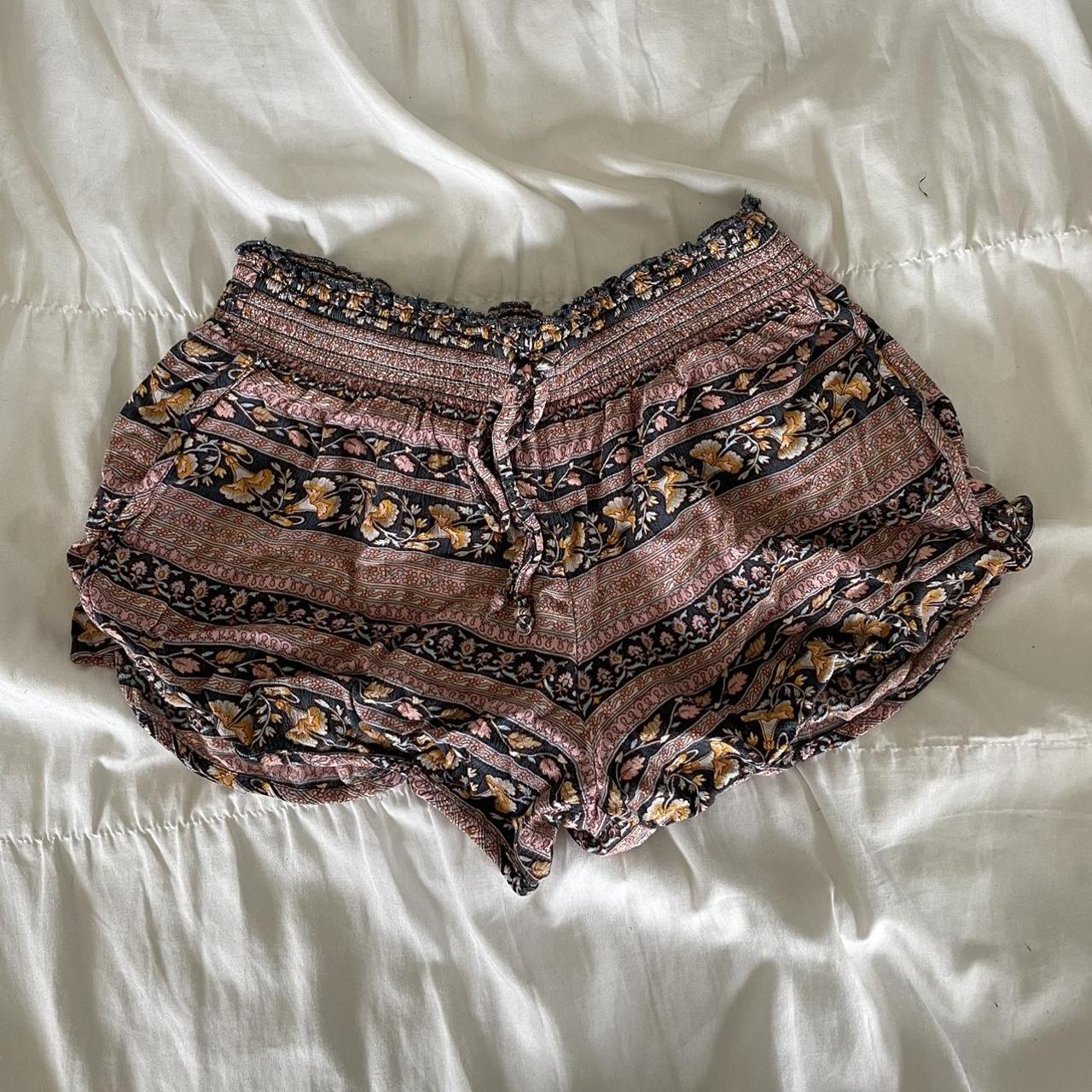 American Eagle Women's Shorts Depop