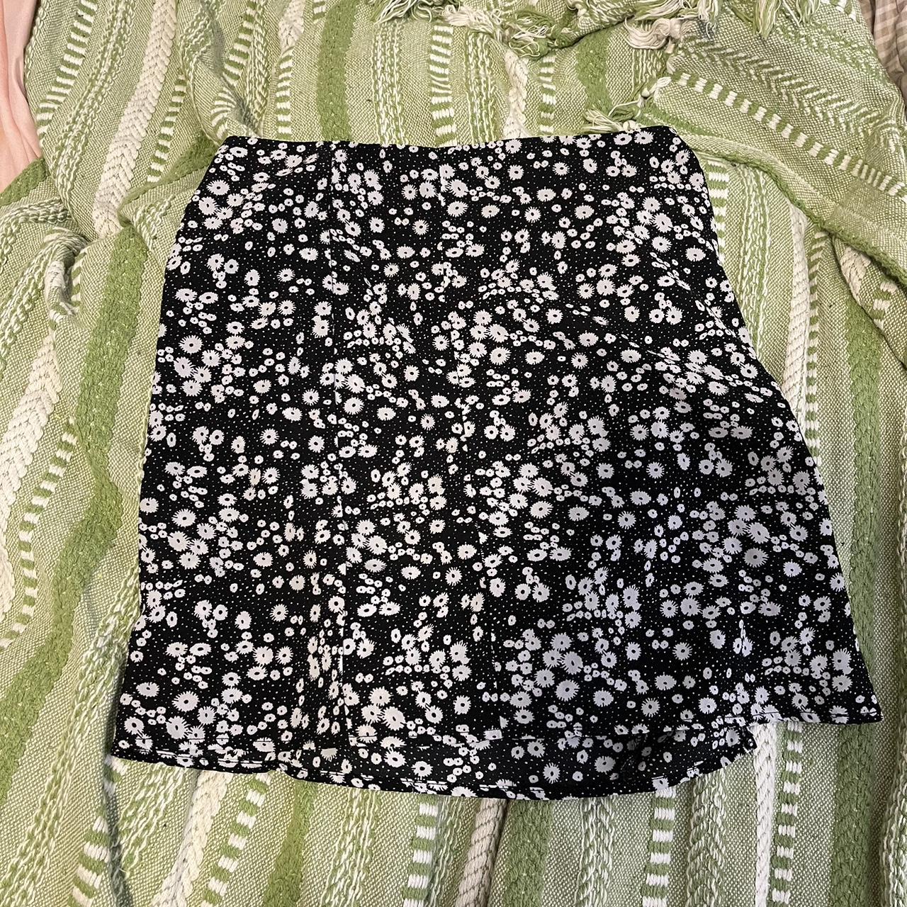 SHEIN Women's Skirt | Depop