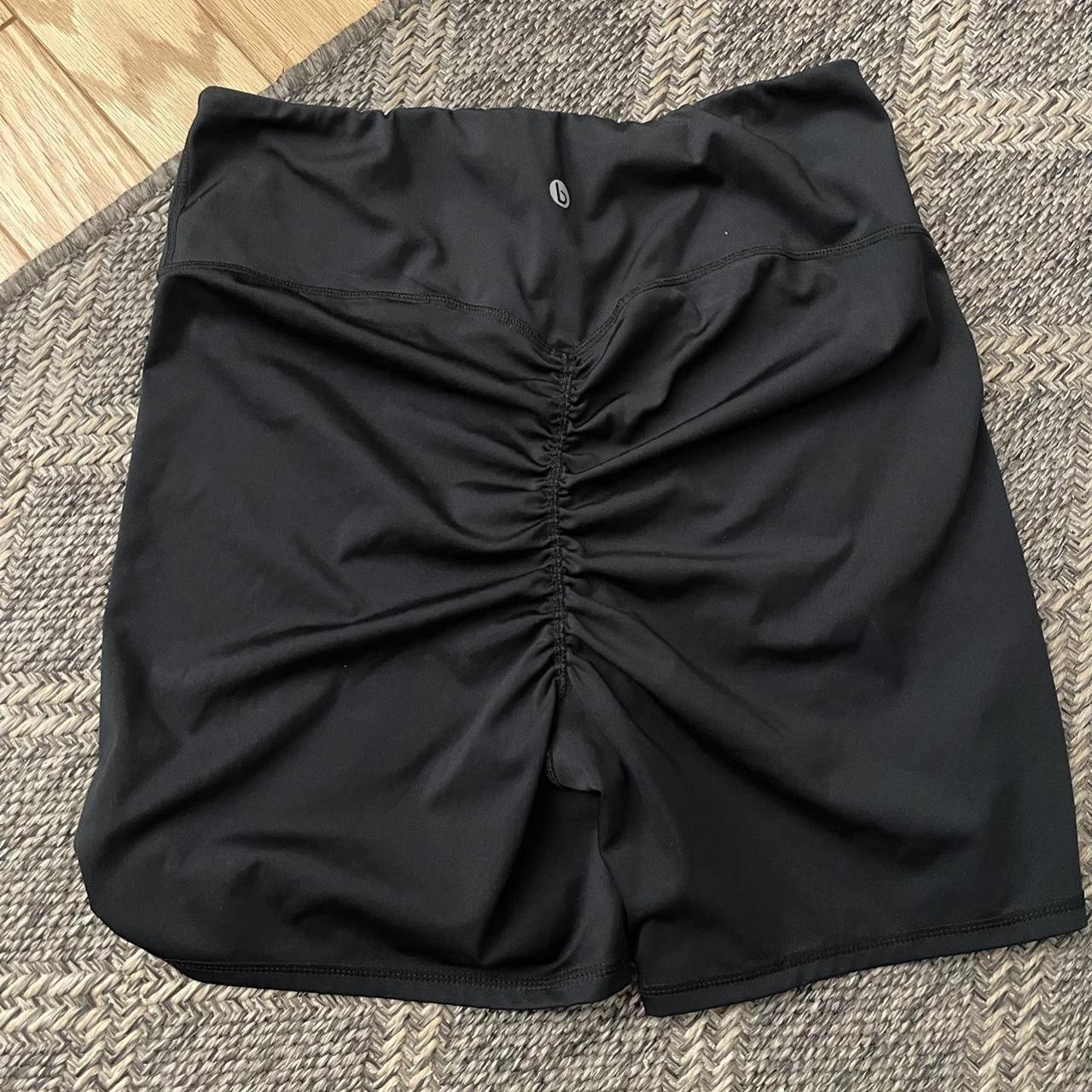Selling these gym shorts. Size XL - Depop