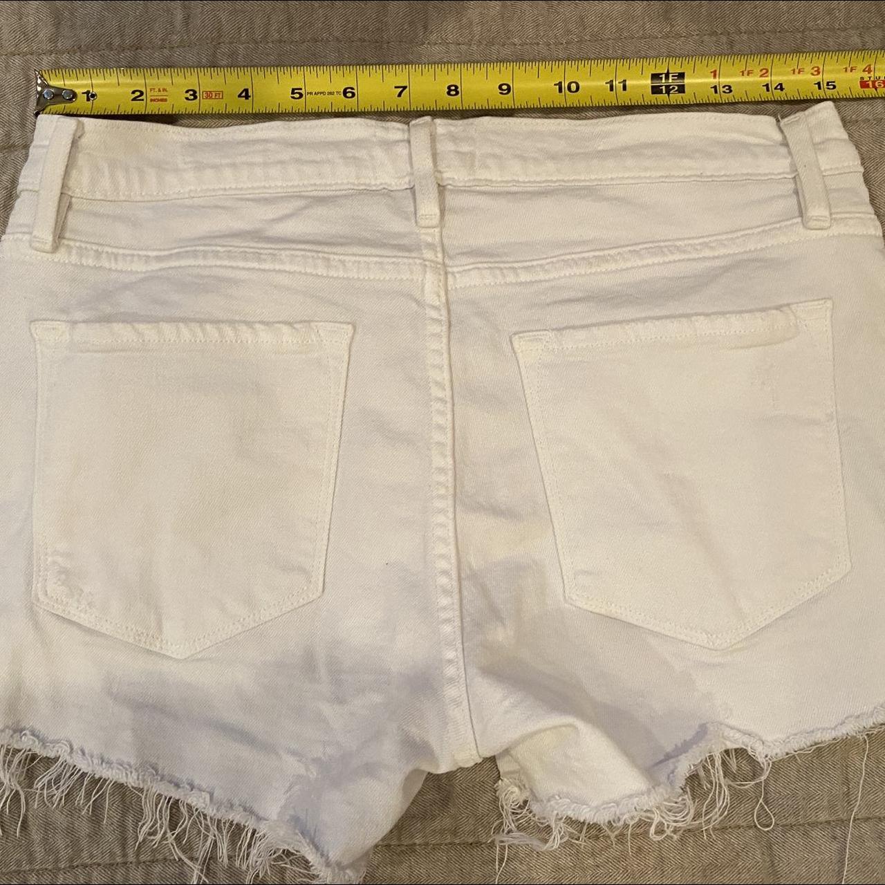 Frame Women's White Shorts | Depop