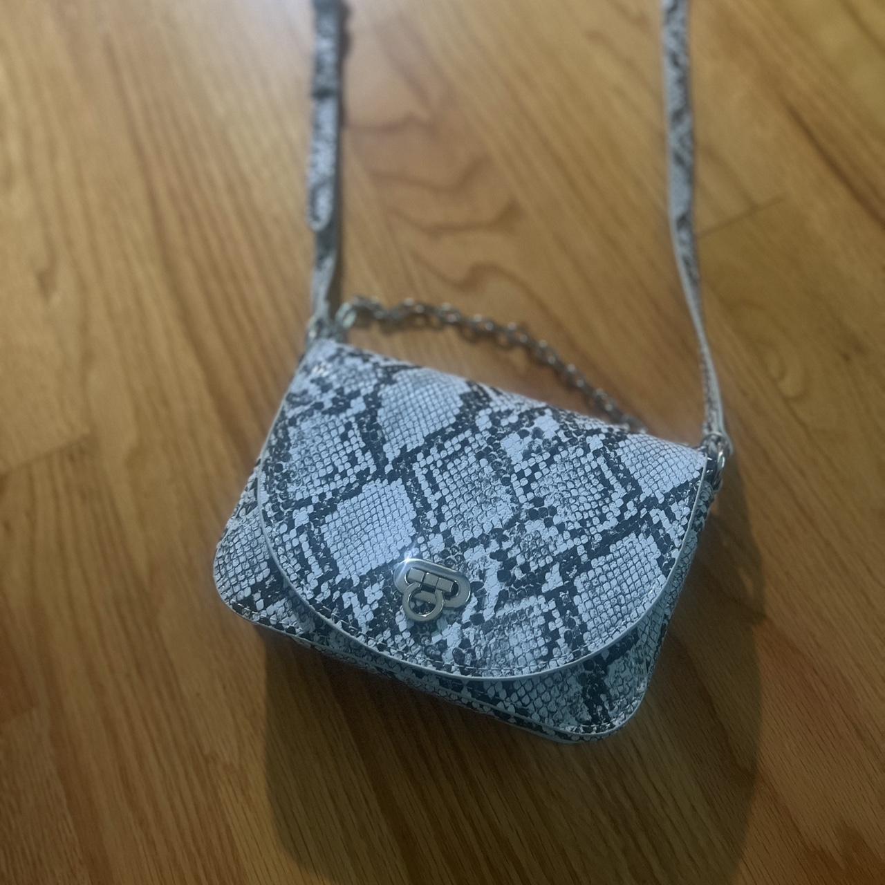 The Amora leather Crossbody handbag – Shannon Monique