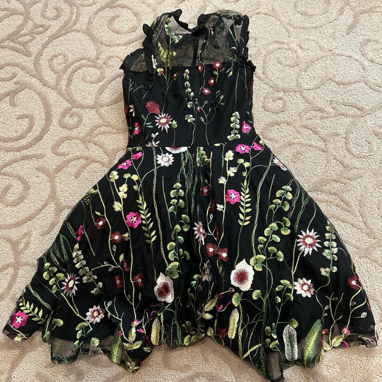J. Jill Women's Size Small Floral Embroidered Black - Depop