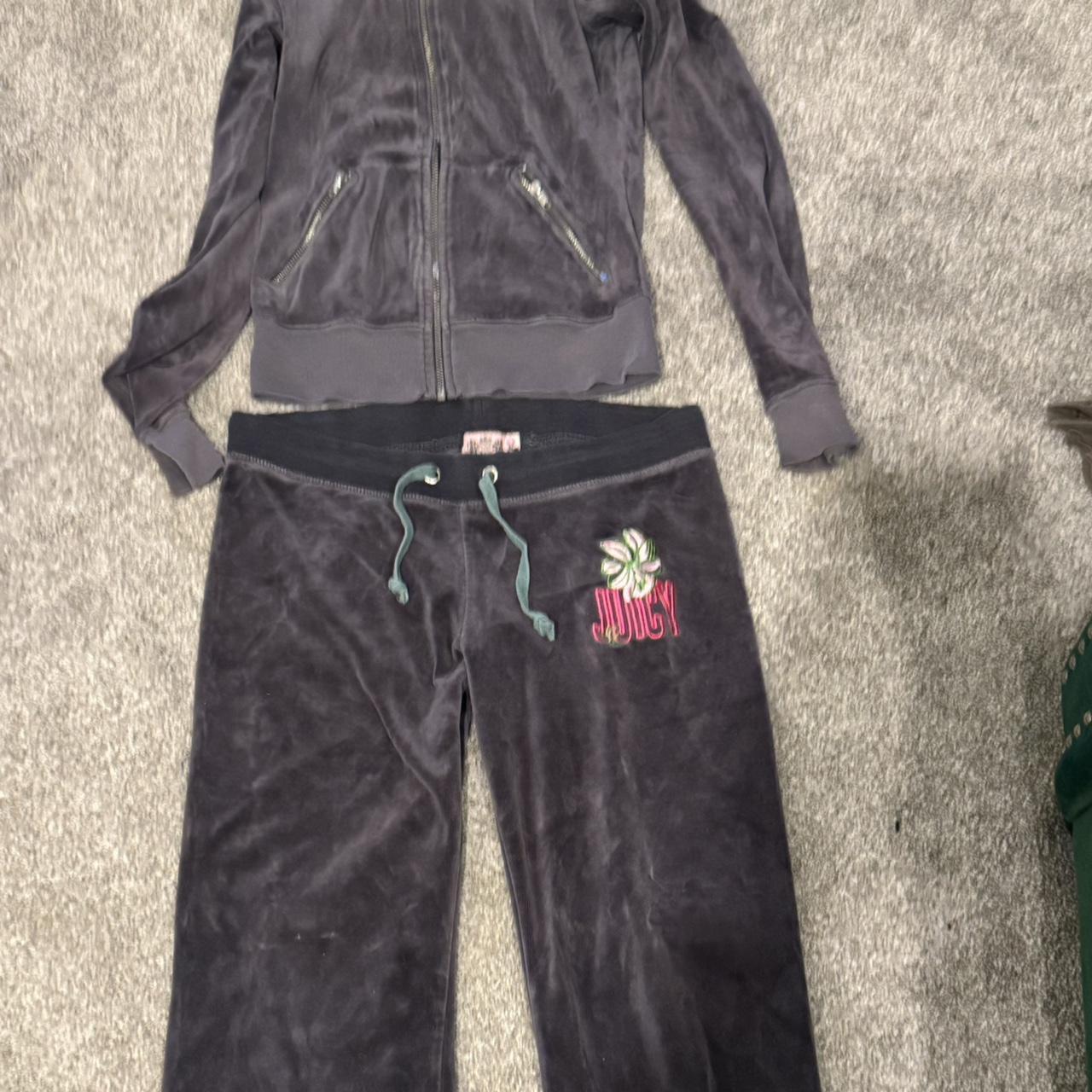 JUICY COUTURE VELOUR TRACKSUIT size xs Pants are... Depop