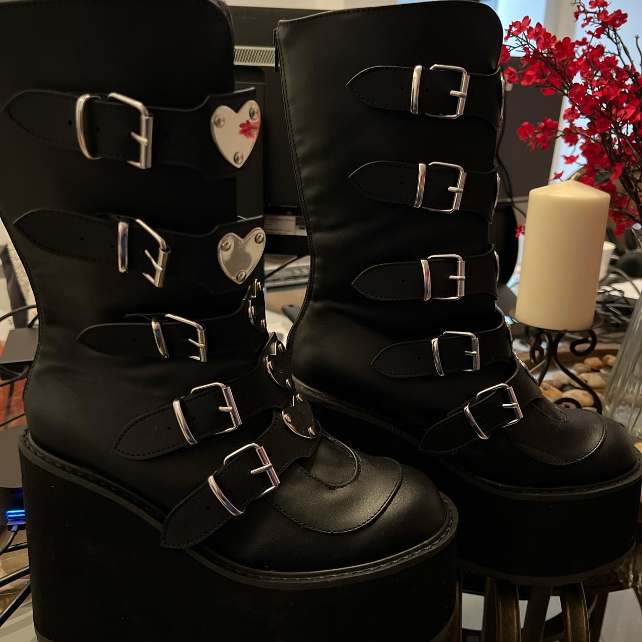 demonia swing 230 pink