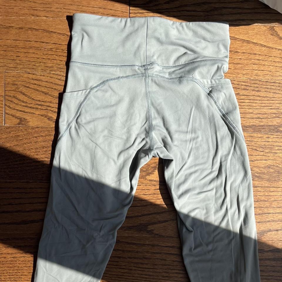 light grey aeropostale leggings with pockets!