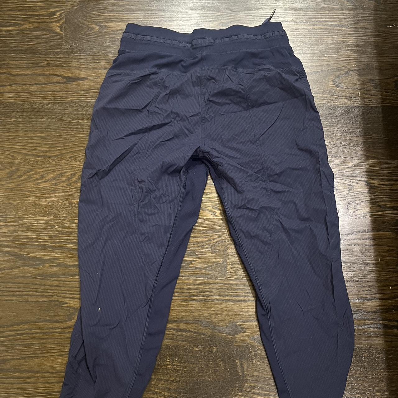 Navy blue lululemon cropped dance pants! Size 6. I - Depop