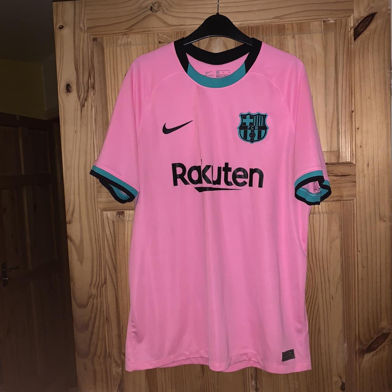 mens nike pink tshirt