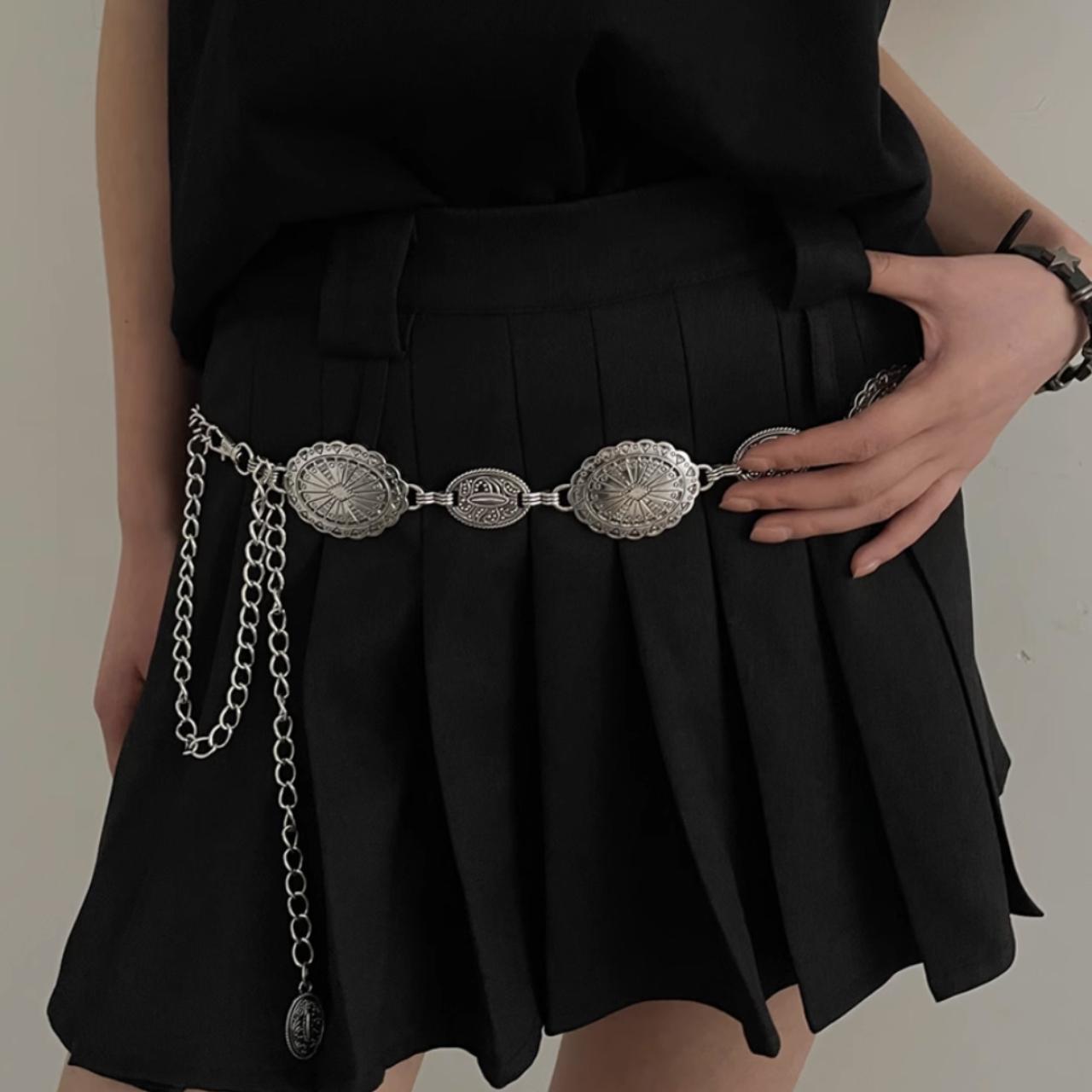 Round Silver Chain Belt perfect summer... Depop