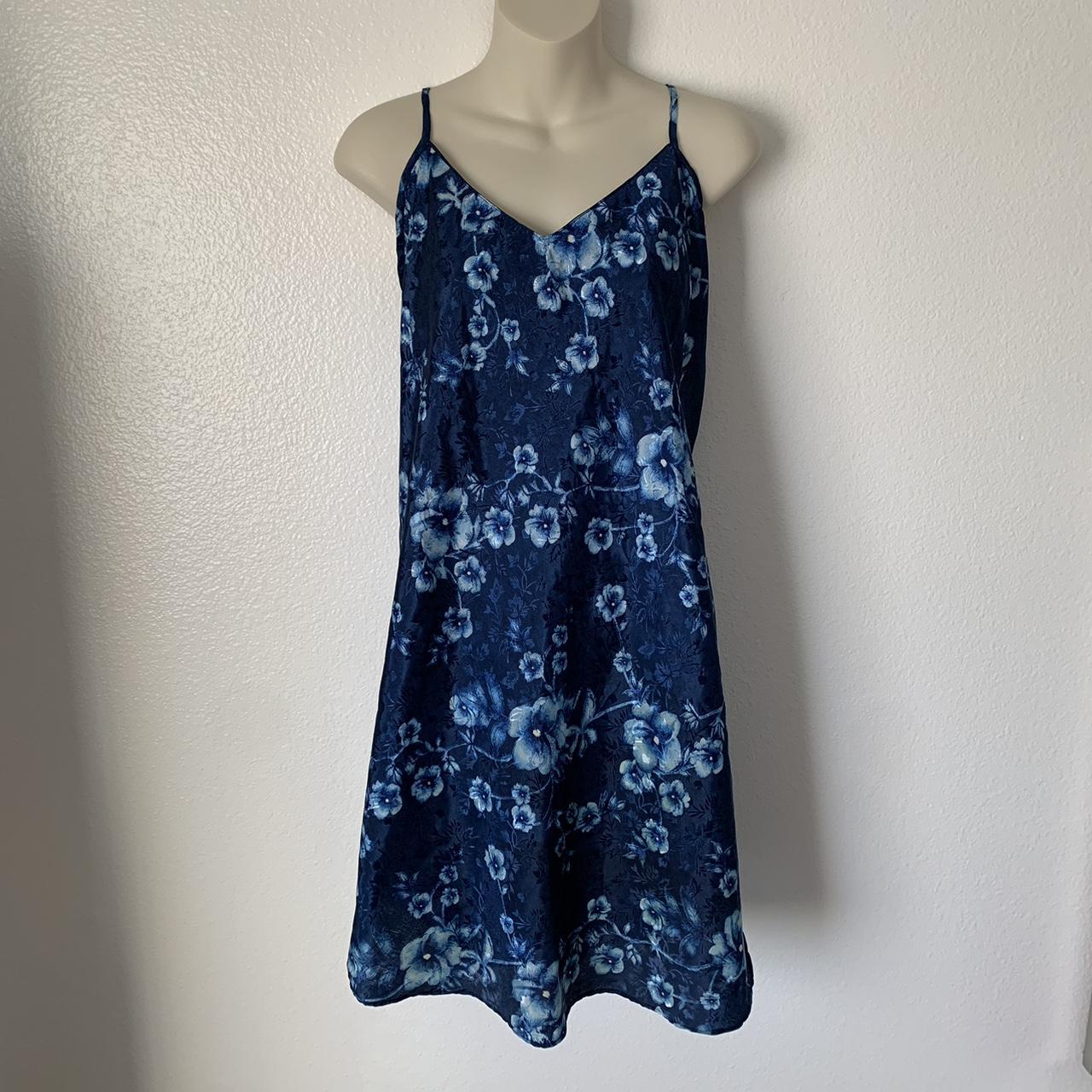 Vintage blue floral slip dress in a size 2X! There... - Depop