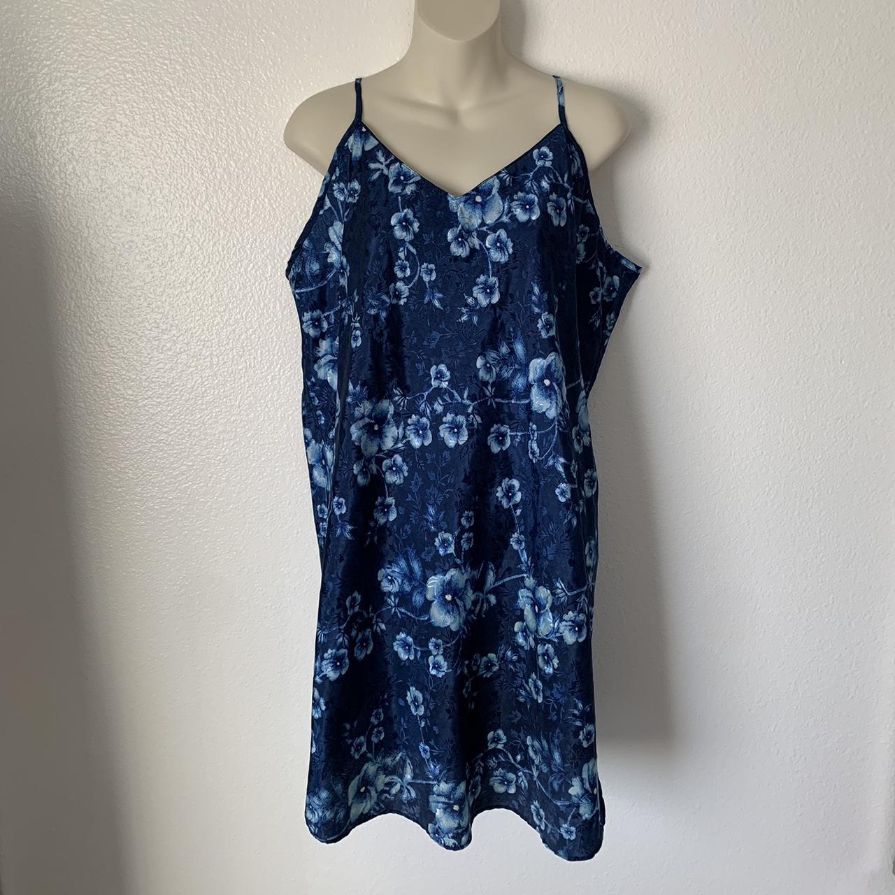 Vintage blue floral slip dress in a size 2X! There... - Depop