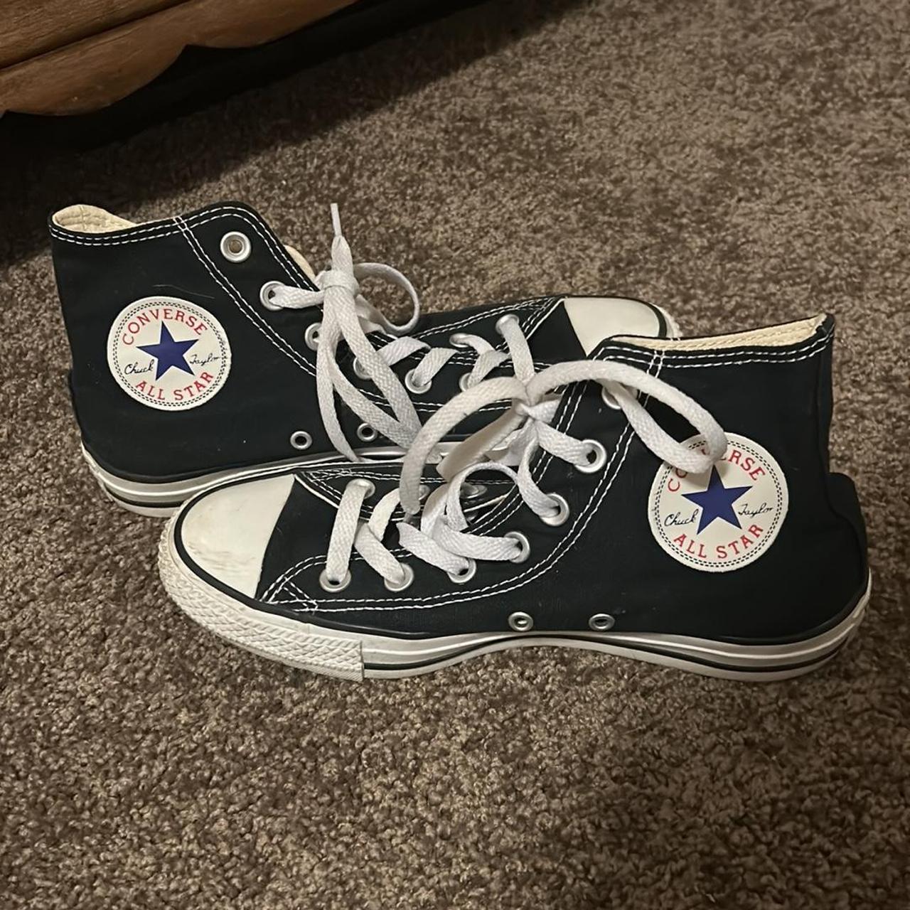 Converse Women's Black and White Trainers | Depop