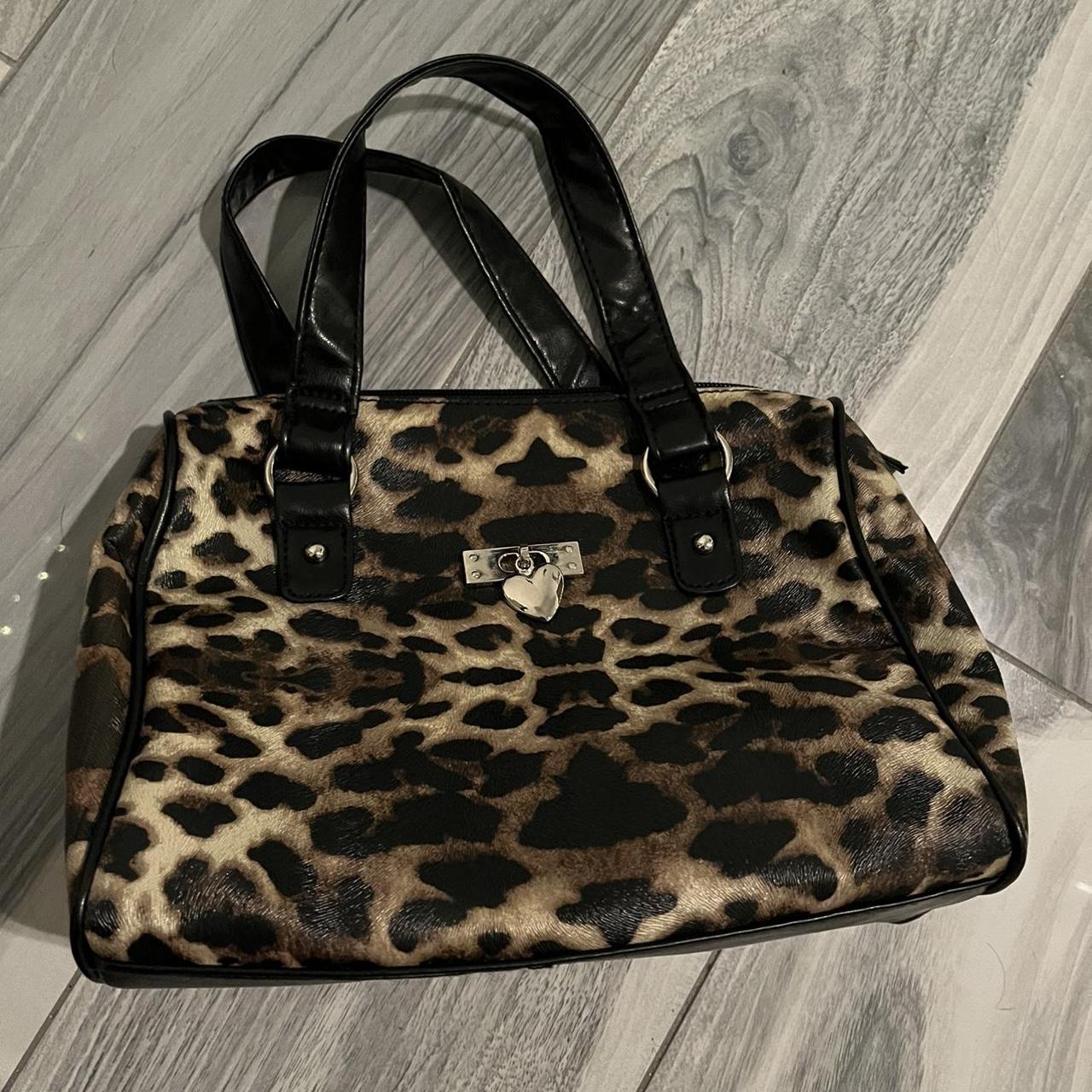 y2k cheetah print purse ! 🤎 in excellent condition... - Depop