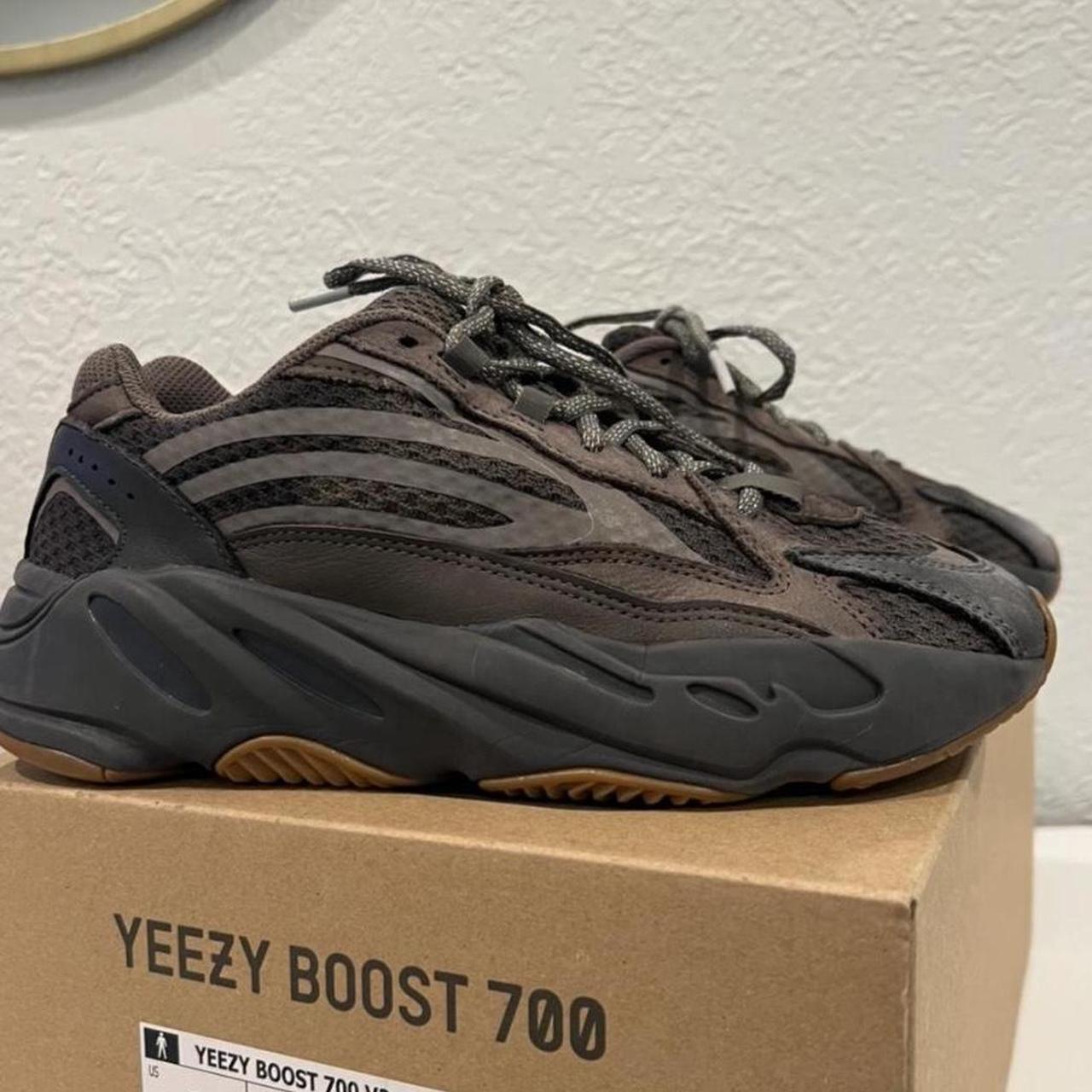 Yezzy 700s clearance