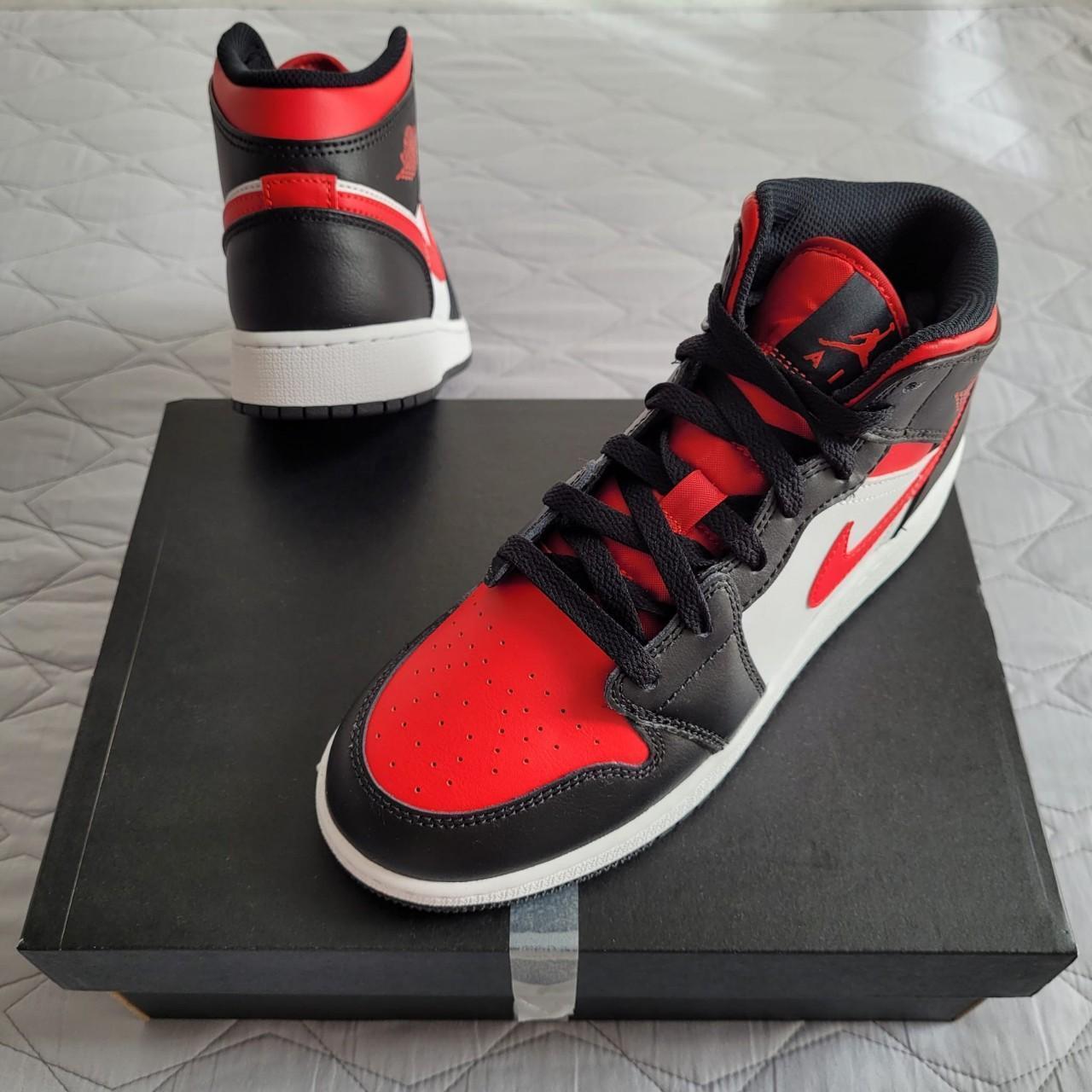 NIKE AIR JORDAN 1 MID (GS) - BLACK FIRE RED... - Depop