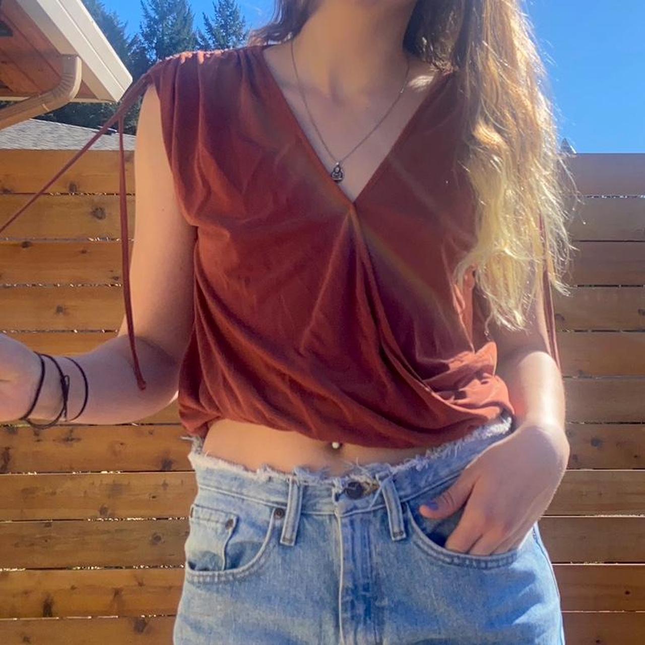 item listed by femaledawgs
