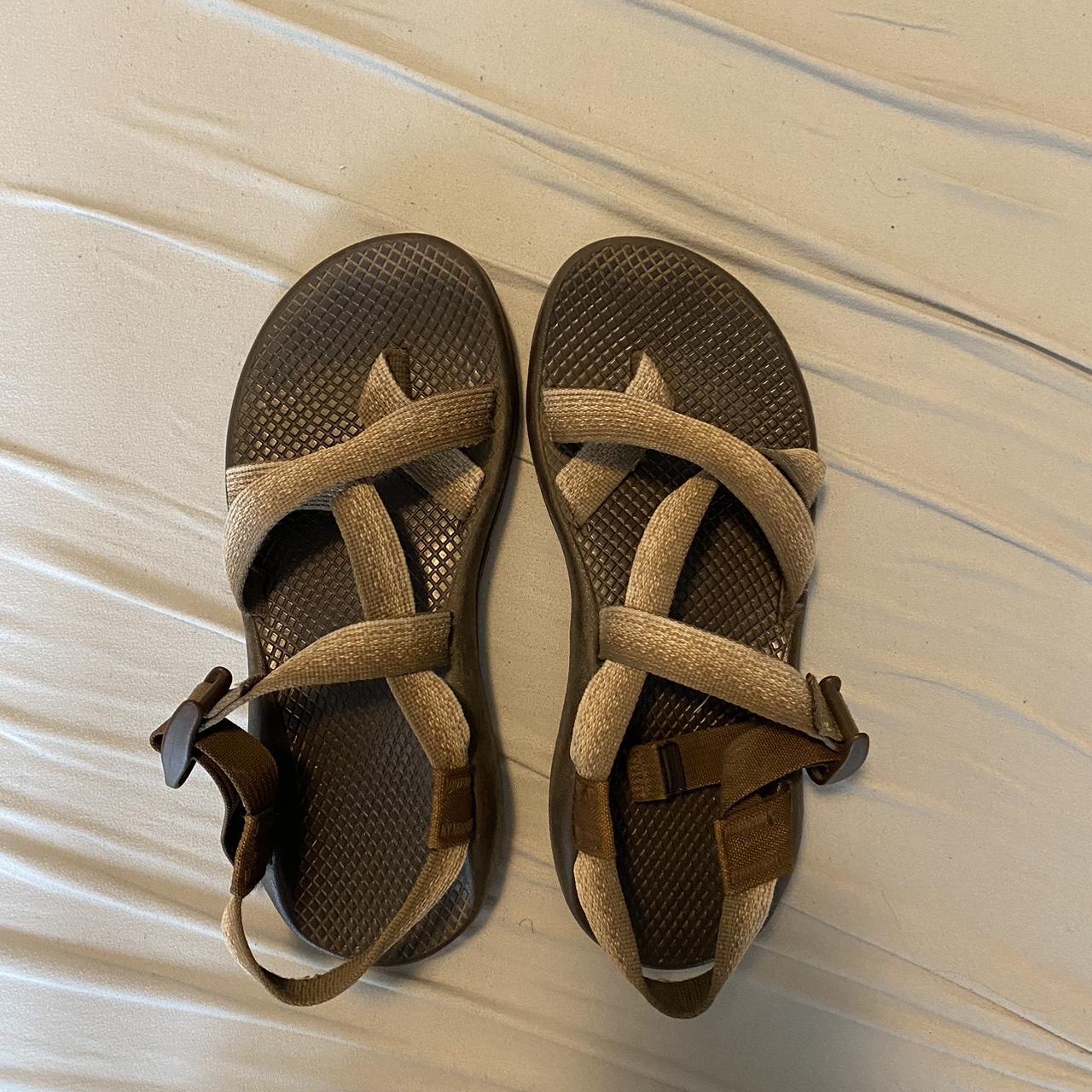 chacos no toe strap