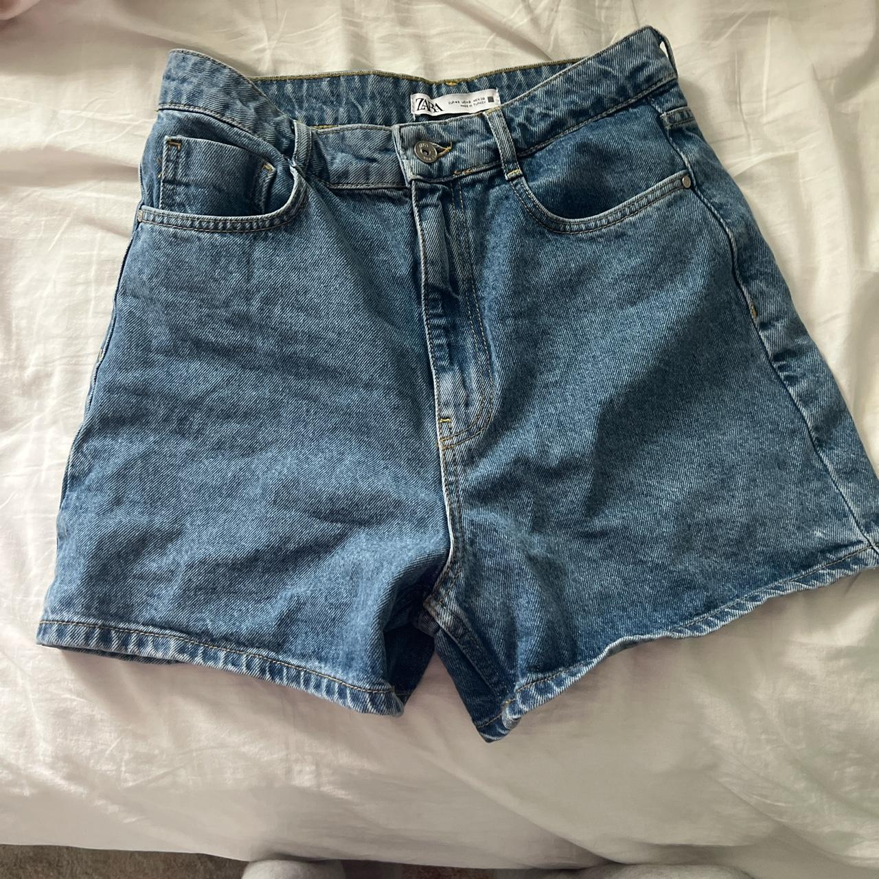 Zara Women's Blue and Navy Shorts | Depop