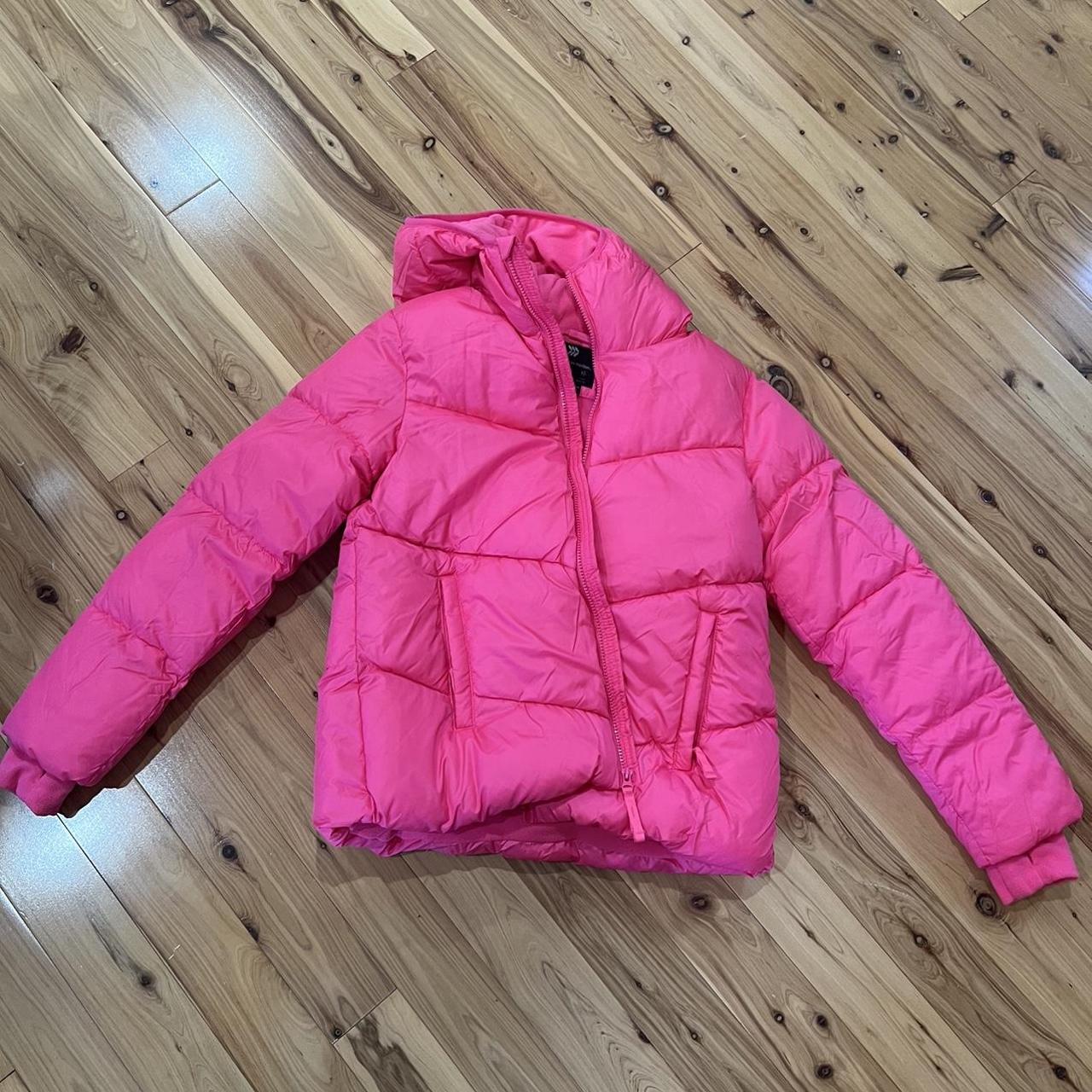 Pink puffer jacket - Depop