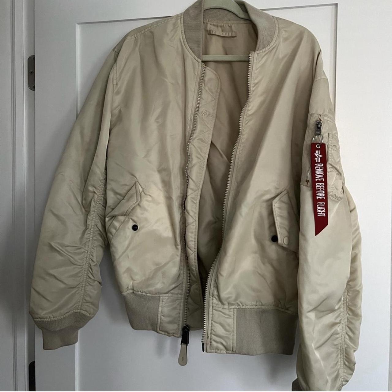 Alpha industries cream outlet bomber