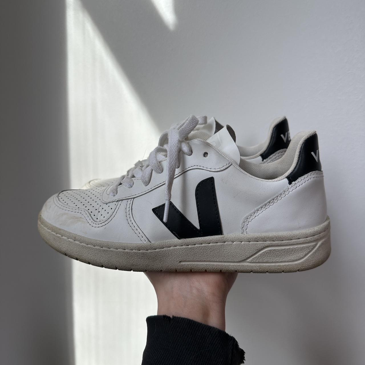 Veja Women's Trainers Depop