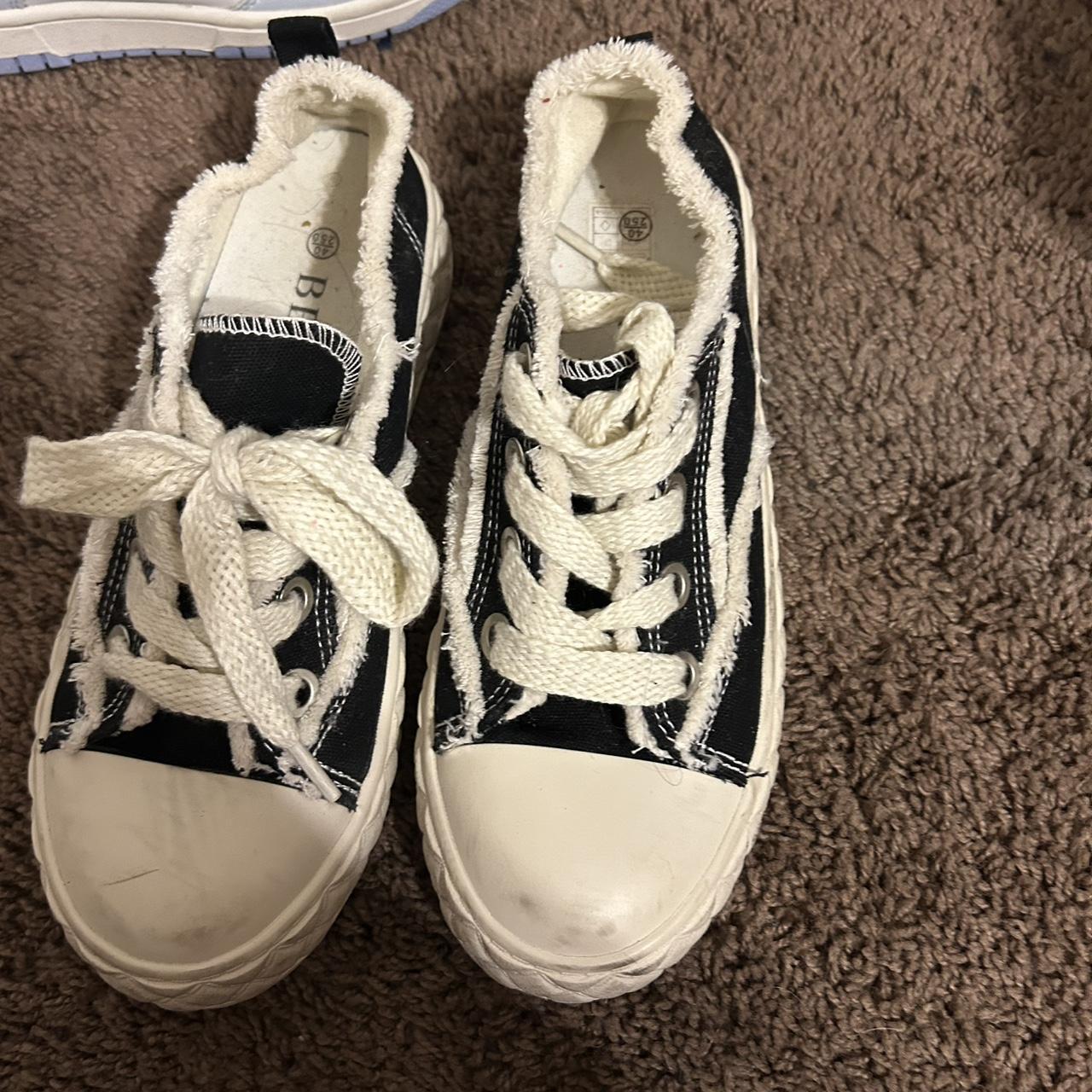 item listed by kniyahwood
